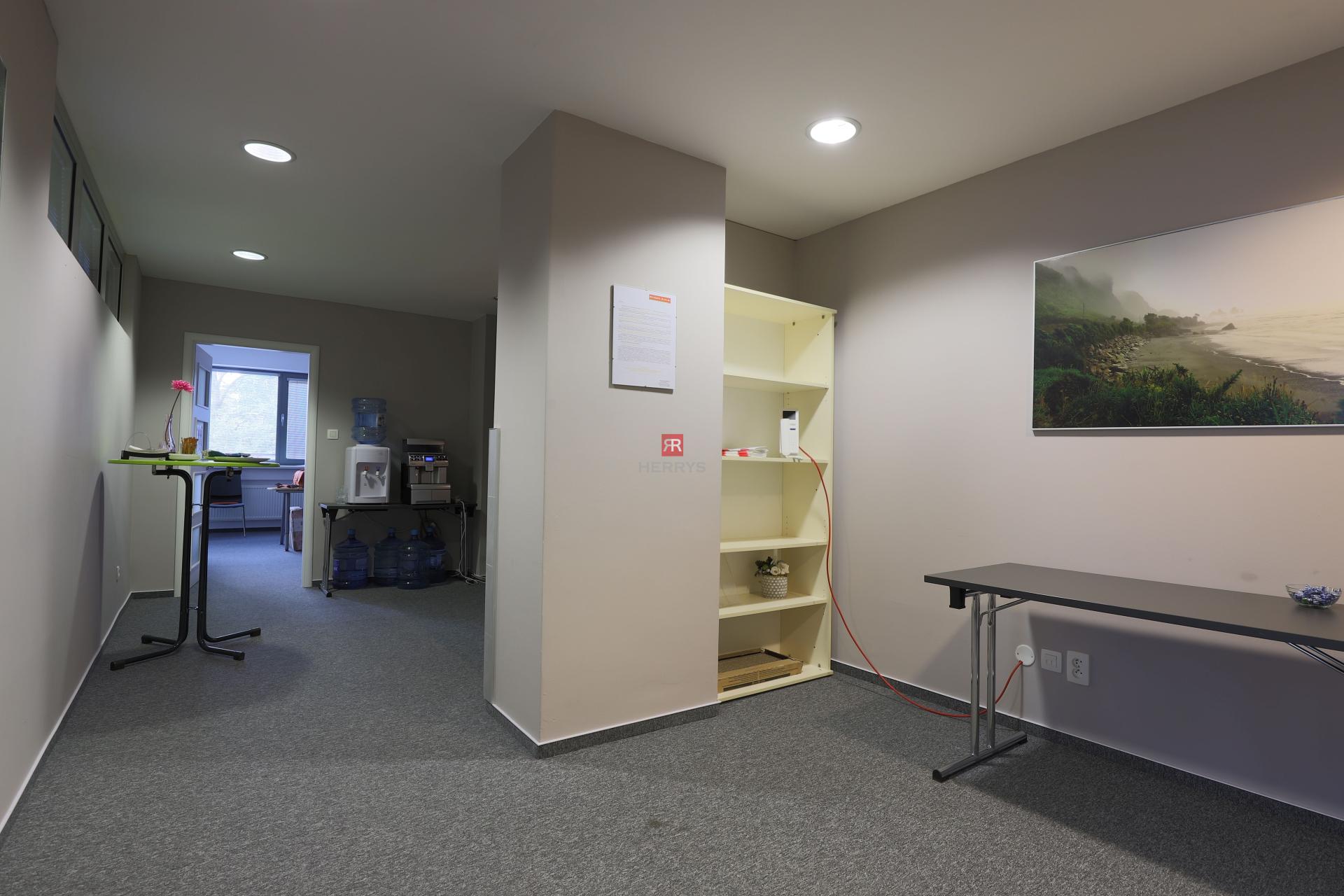 HERRYS - For rent 110 m2 office in Ružinov