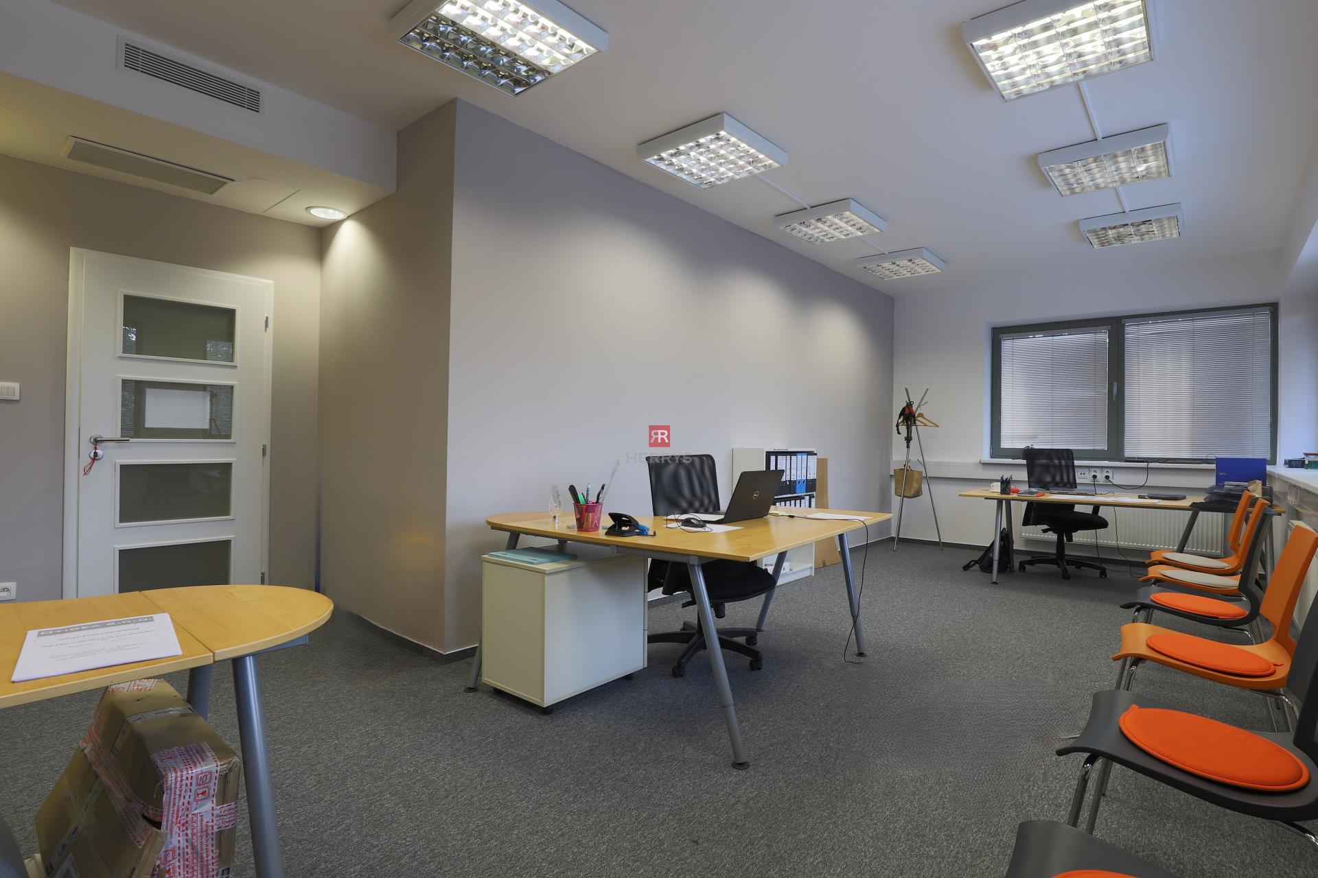 &nbsp;HERRYS - Na prenájom 110 m2 kancelária v Ružinove&nbsp;