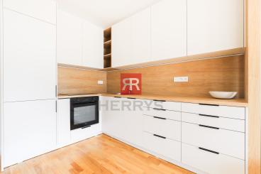 HERRYS – Na prenájom dizajnový 2-izbový byt s parkovaním v projekte Metropolis