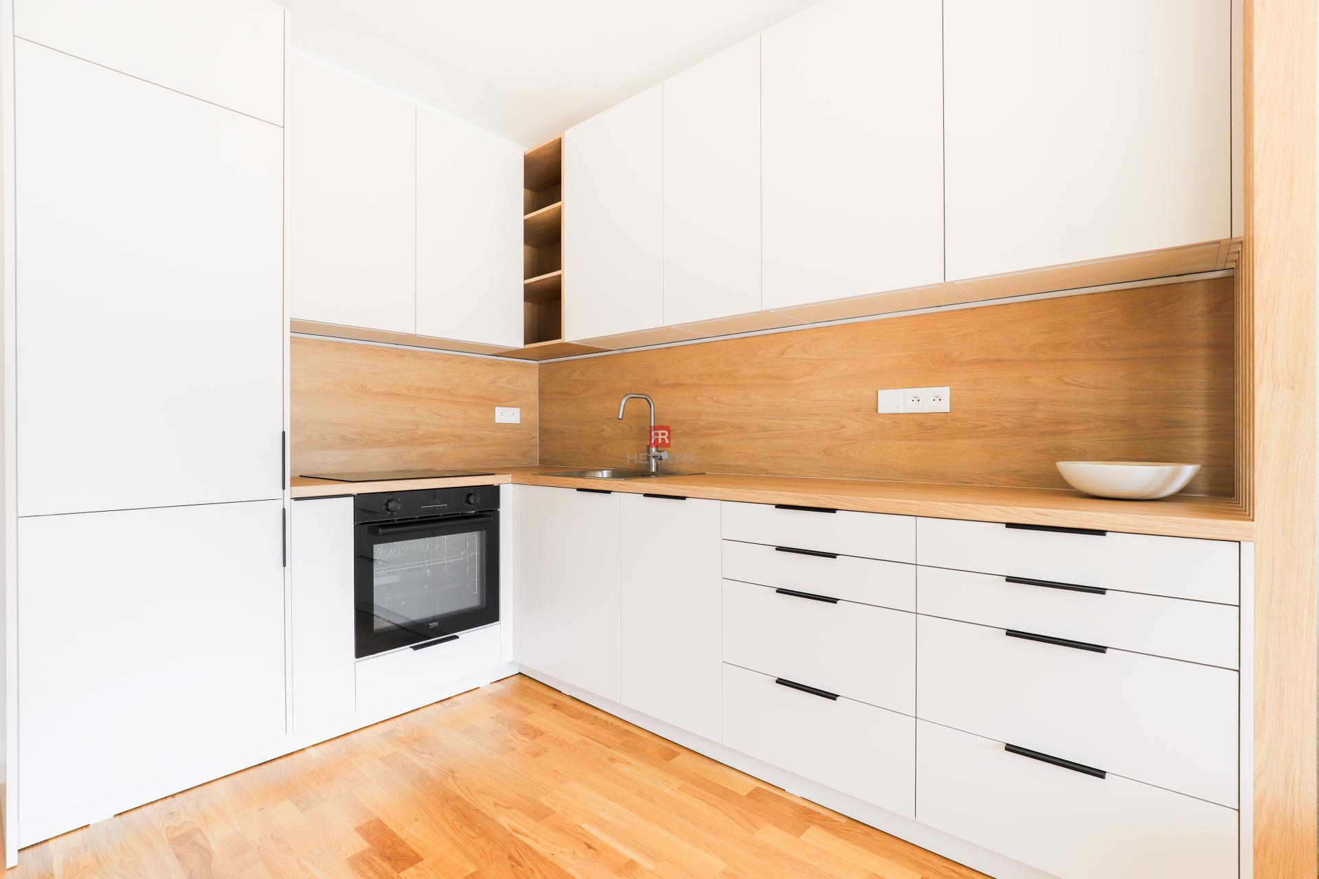 HERRYS – Na prenájom dizajnový 2-izbový byt s parkovaním v projekte Metropolis
