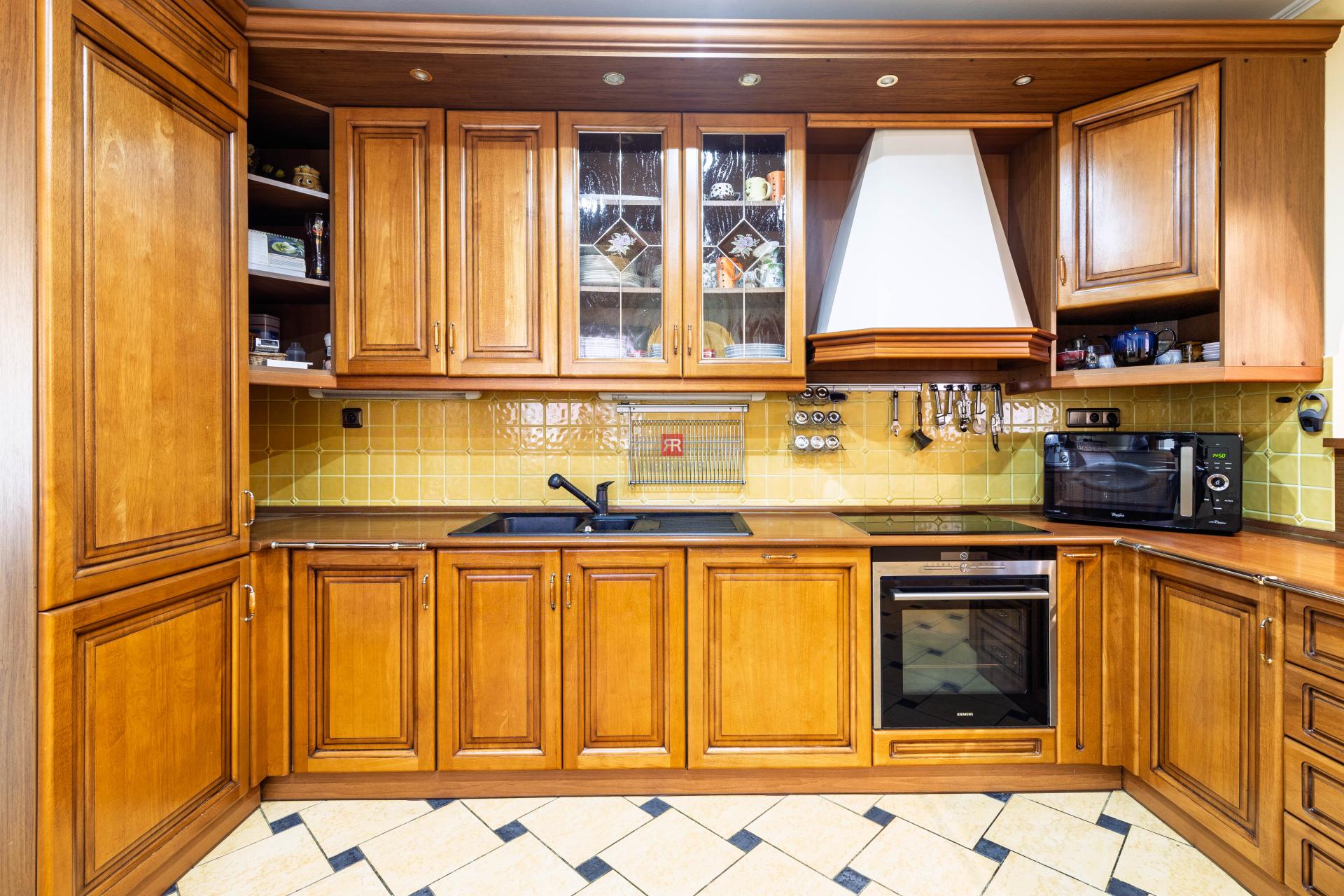 HERRYS - For sale an 6-room family house with a swimming pool and a tennis court in Pezinok