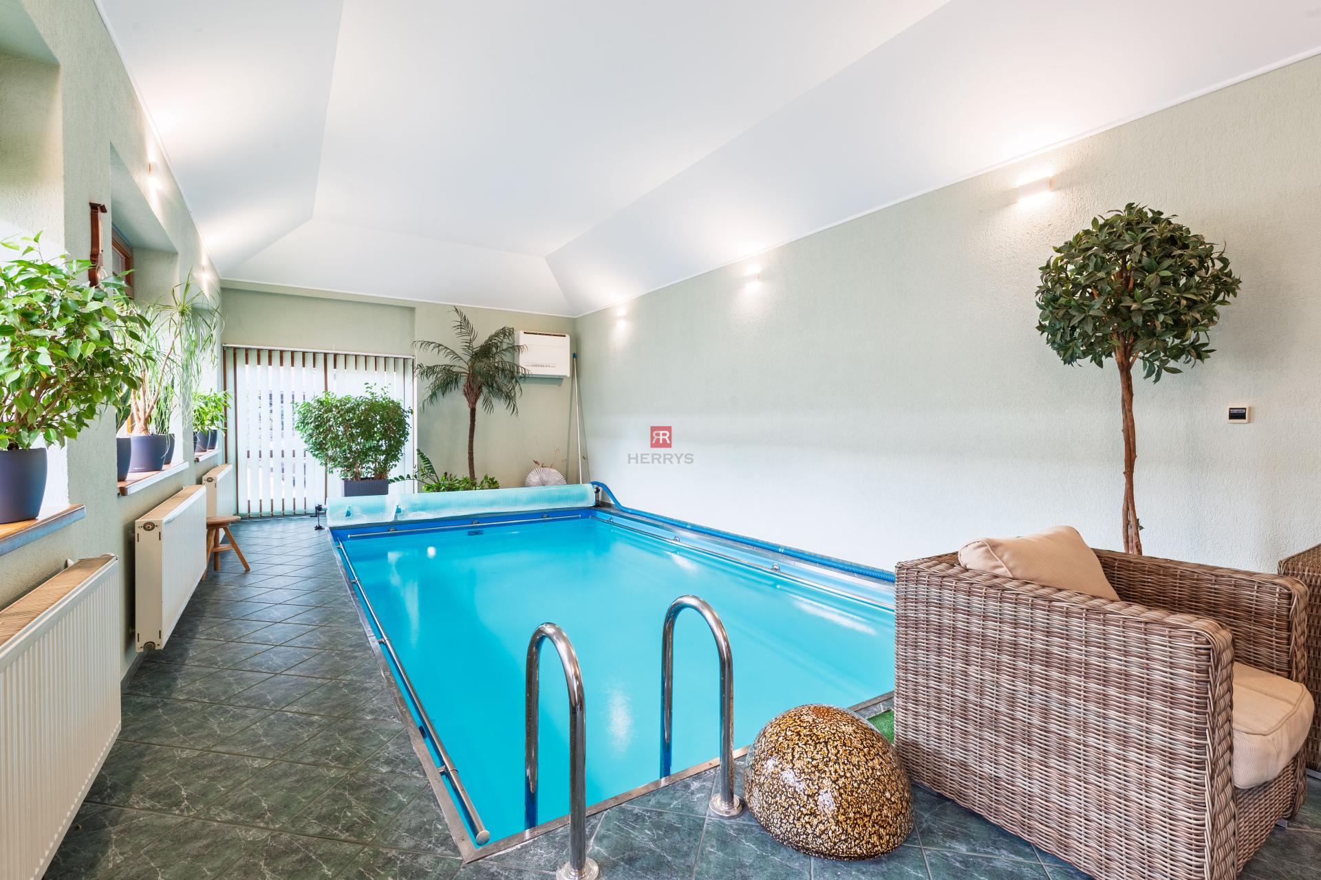 HERRYS - For sale an 6-room family house with a swimming pool and a tennis court in Pezinok