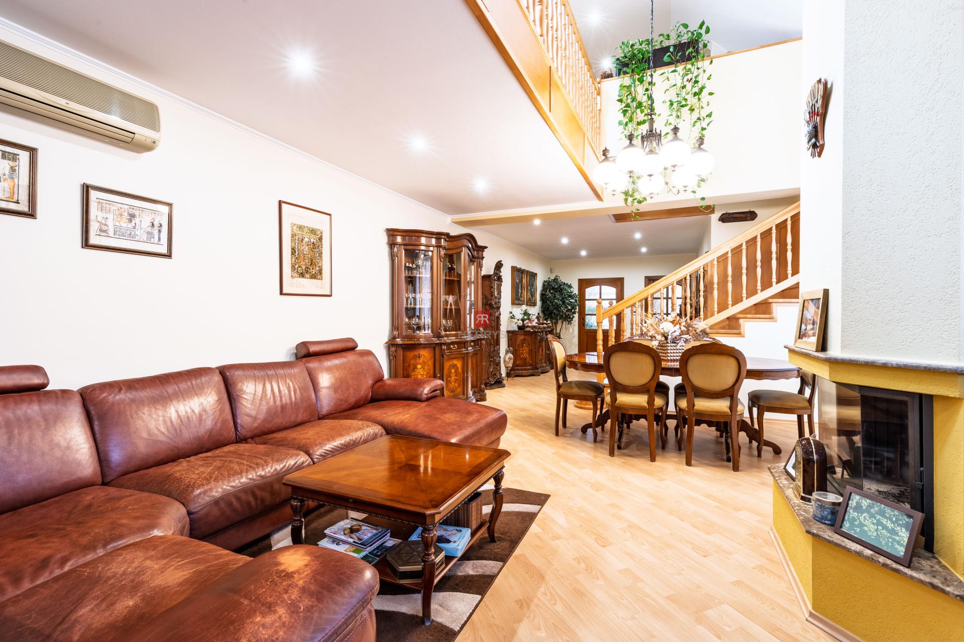 HERRYS - For sale an 6-room family house with a swimming pool and a tennis court in Pezinok