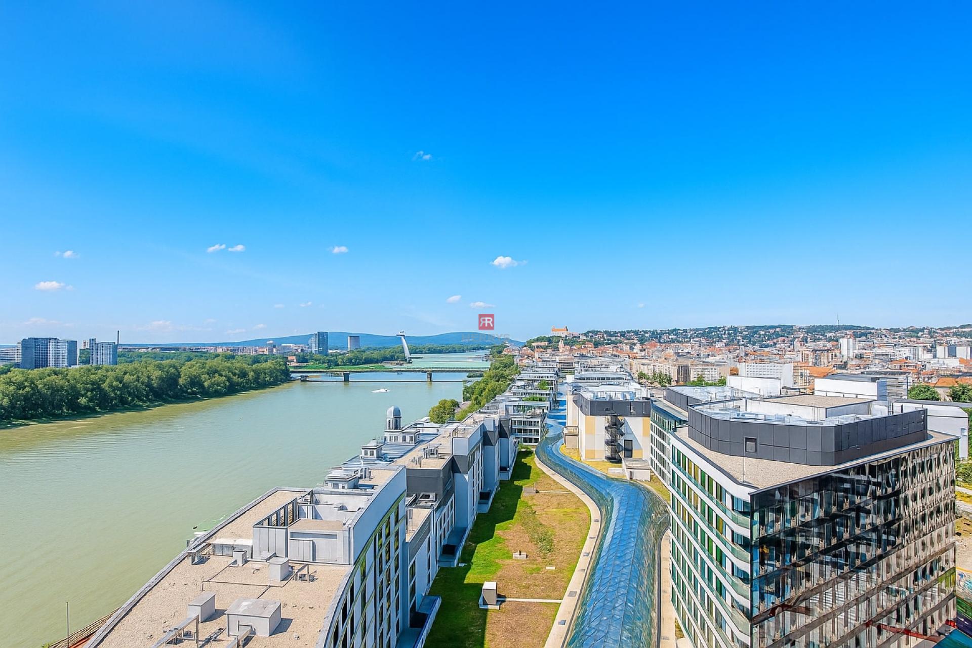 HERRYS – Na prenájom 2 izbový byt s výhľadom na Dunaj, v&nbsp;najvyššom mrakodrape Eurovea Tower