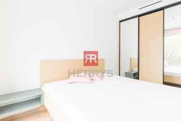 HERRYS - Na prenájom luxusný 1,5-izbový kompletne zariadený byt v projekte Vydrica