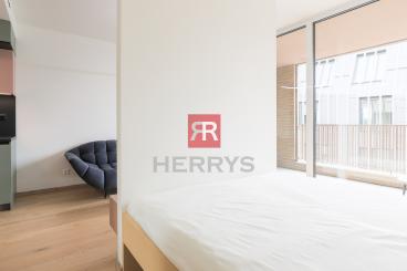 HERRYS - Na prenájom luxusný 1,5-izbový kompletne zariadený byt v projekte Vydrica