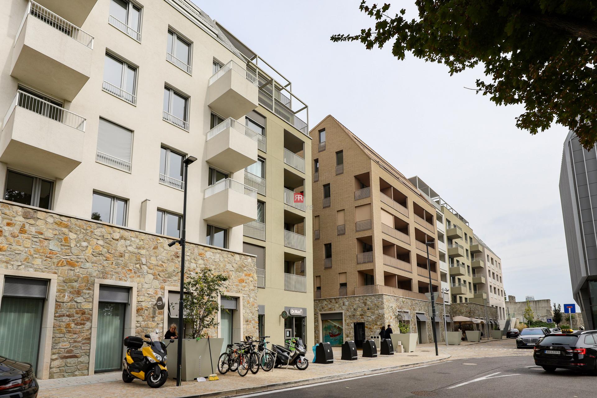 HERRYS - Na prenájom luxusný 1,5-izbový kompletne zariadený byt v projekte Vydrica