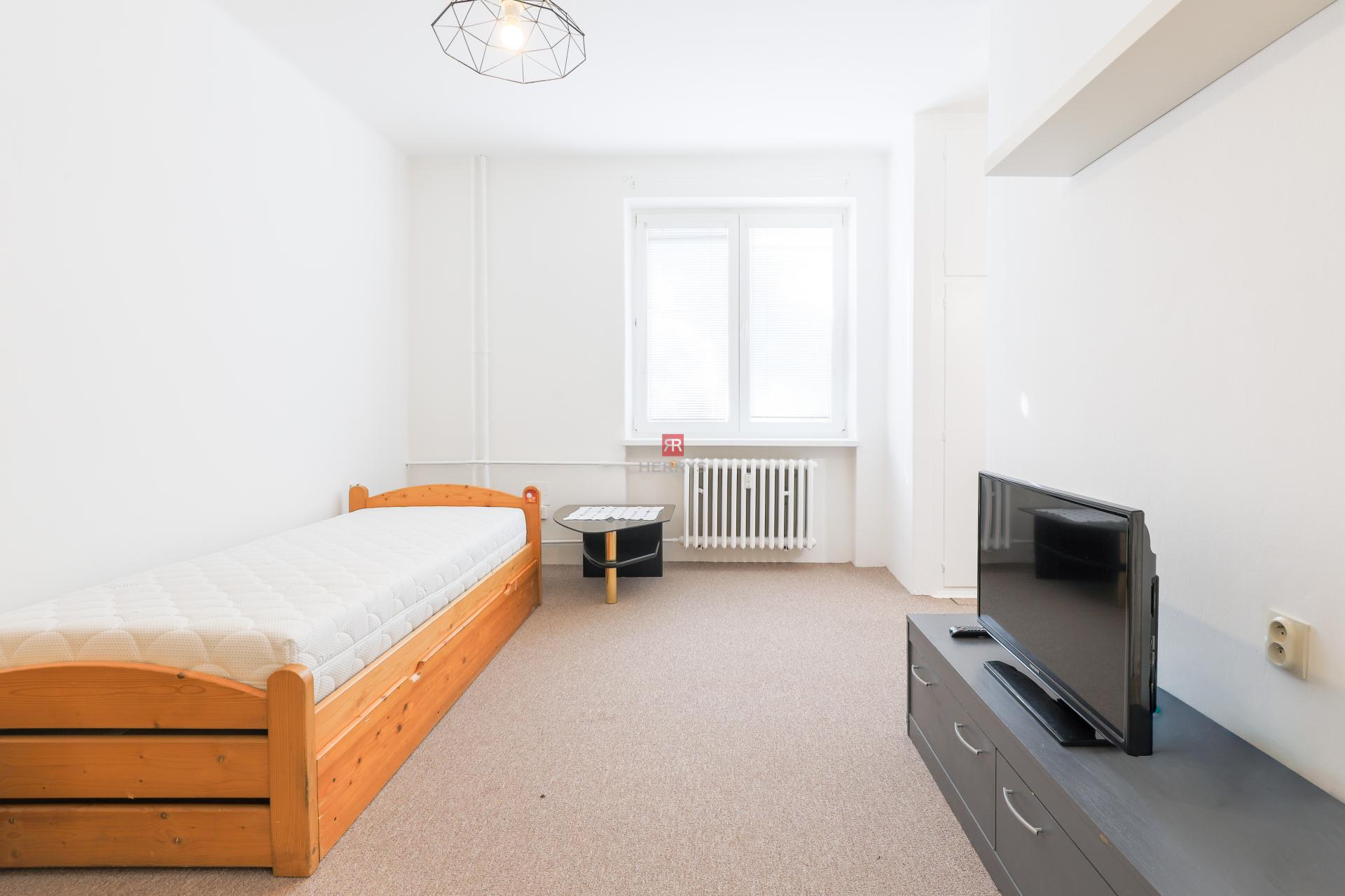 HERRYS - Na prenájom garsónka v srdci Ružinova, Herlianska ulica