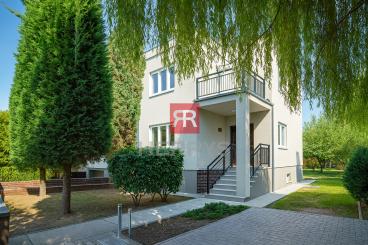 HERRYS - Na predaj 5-izbový rodinný dom s potenciálom a veľkorysým pozemkom v okrese Bratislava II