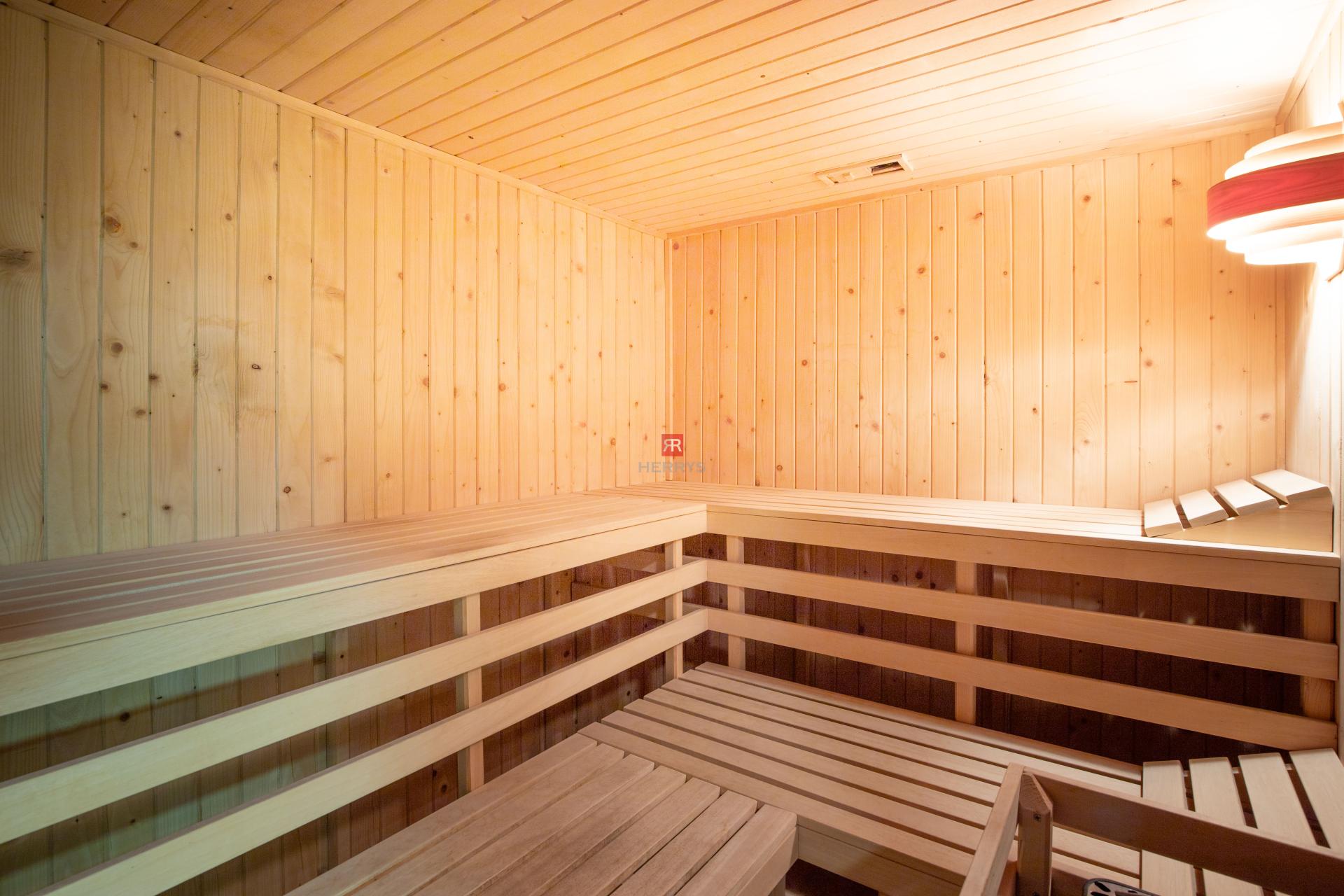 HERRYS - For sale an 6-room family house with a swimming pool and a tennis court in Pezinok