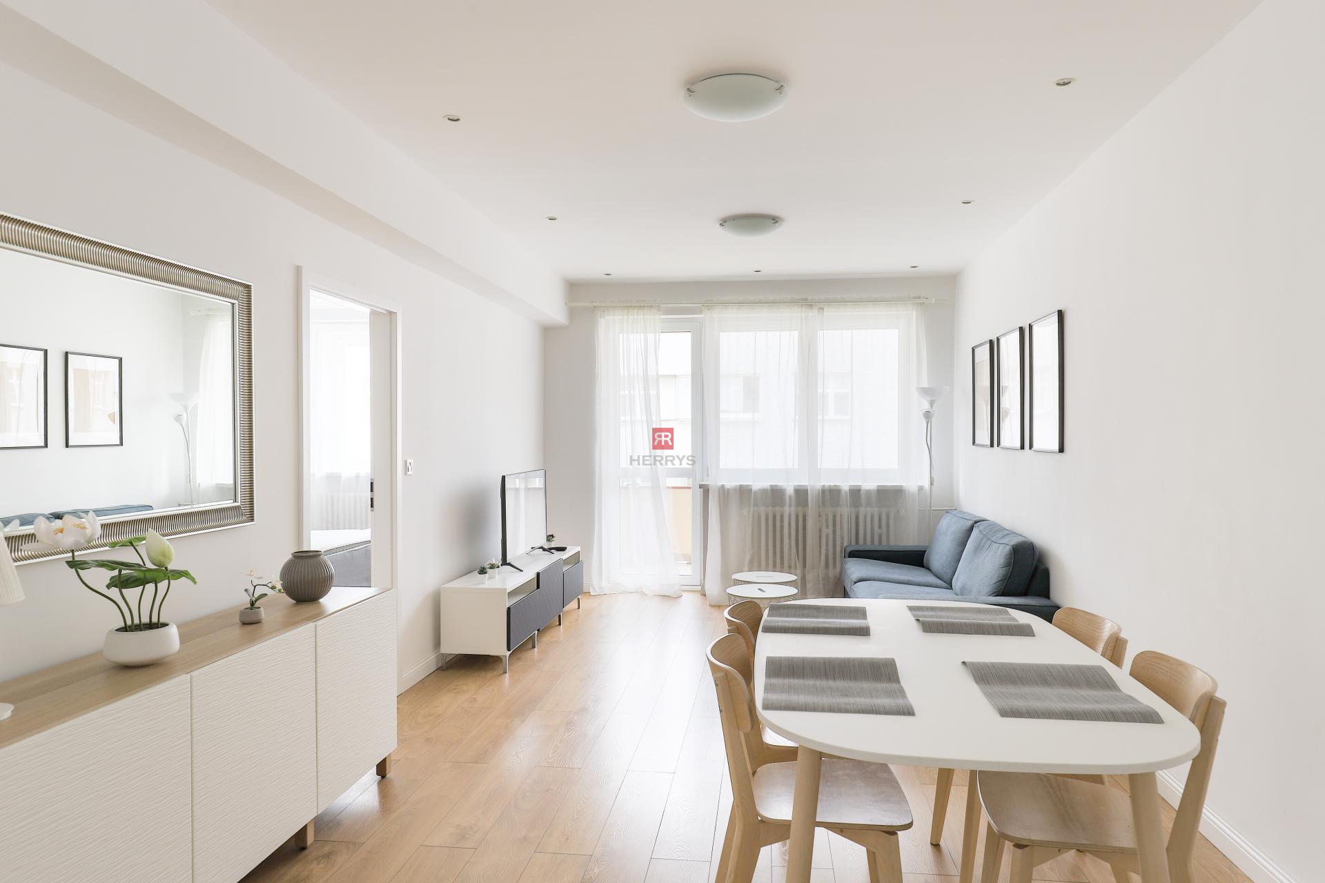 HERRYS – Spacious and Sunny 1-Bedroom Apartment for Rent After Complete Renovation in the City Center on Blumentálska Street&nbsp;