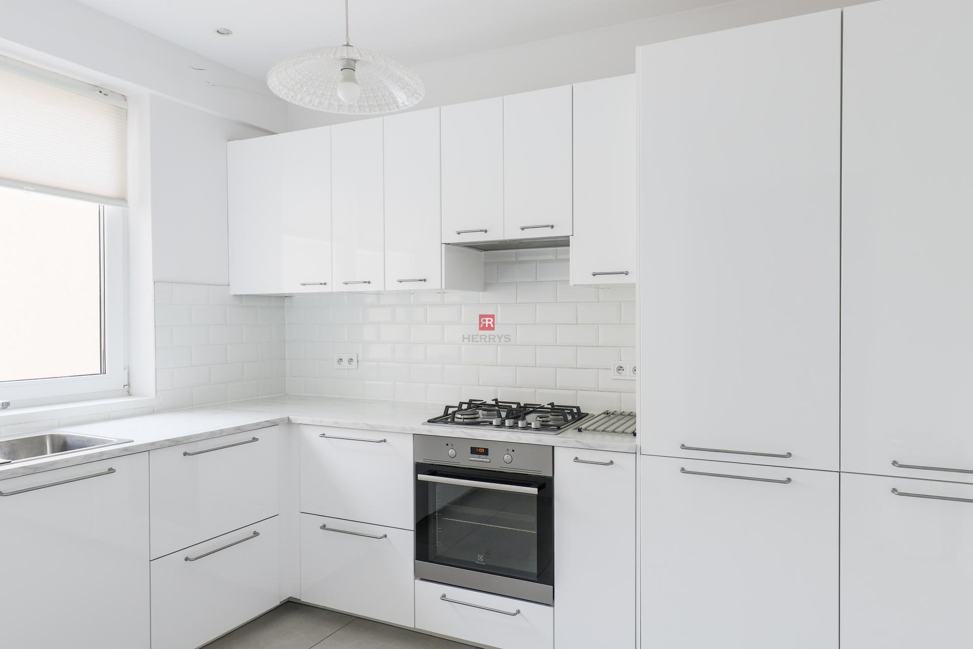HERRYS – Spacious and Sunny 1-Bedroom Apartment for Rent After Complete Renovation in the City Center on Blumentálska Street&nbsp;