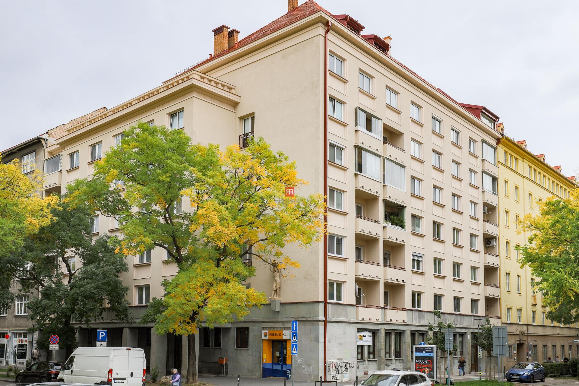 HERRYS – Spacious and Sunny 1-Bedroom Apartment for Rent After Complete Renovation in the City Center on Blumentálska Street&nbsp;