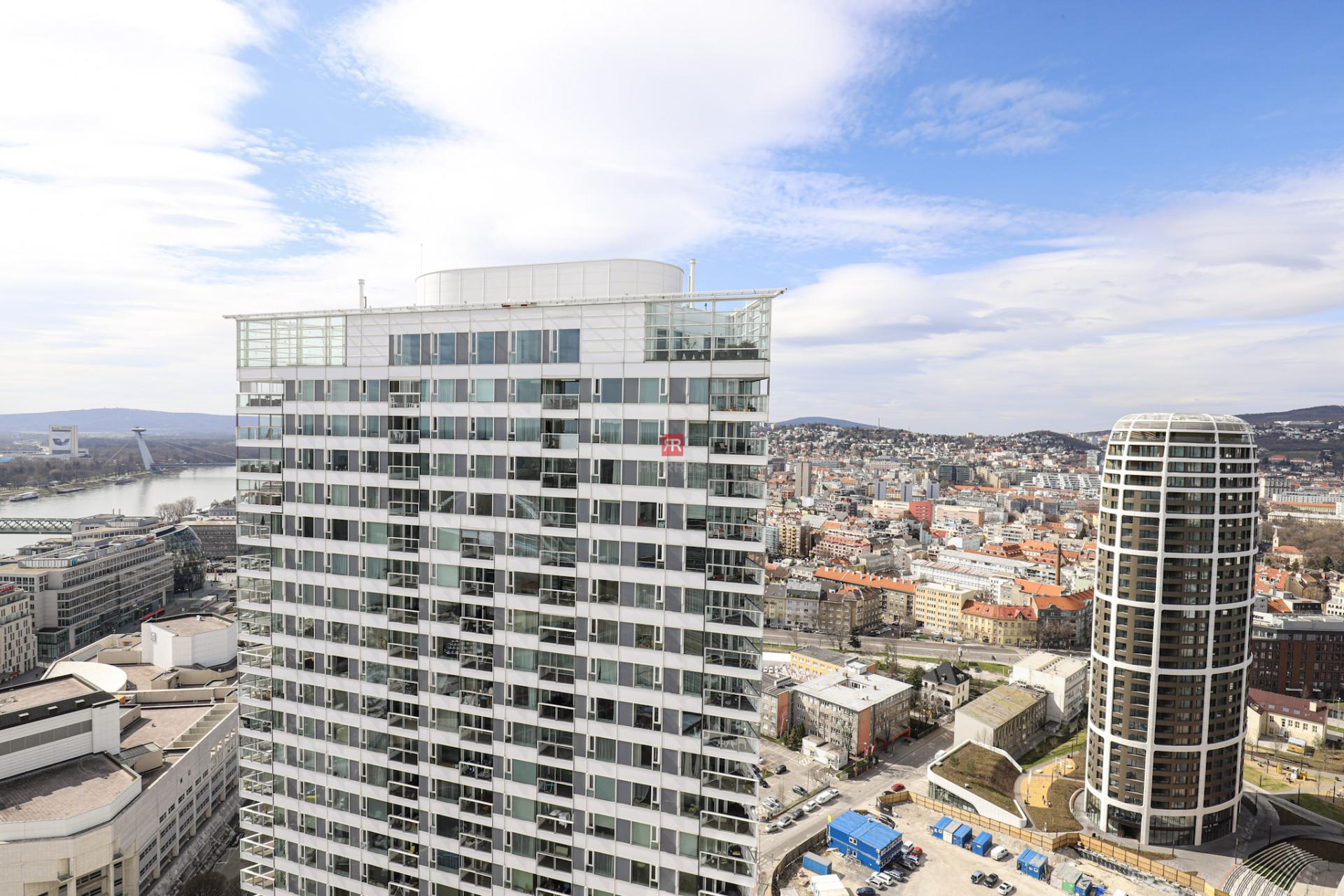 HERRYS - Na prenájom 3 izbový byt na 31. poschodí v Panorama City