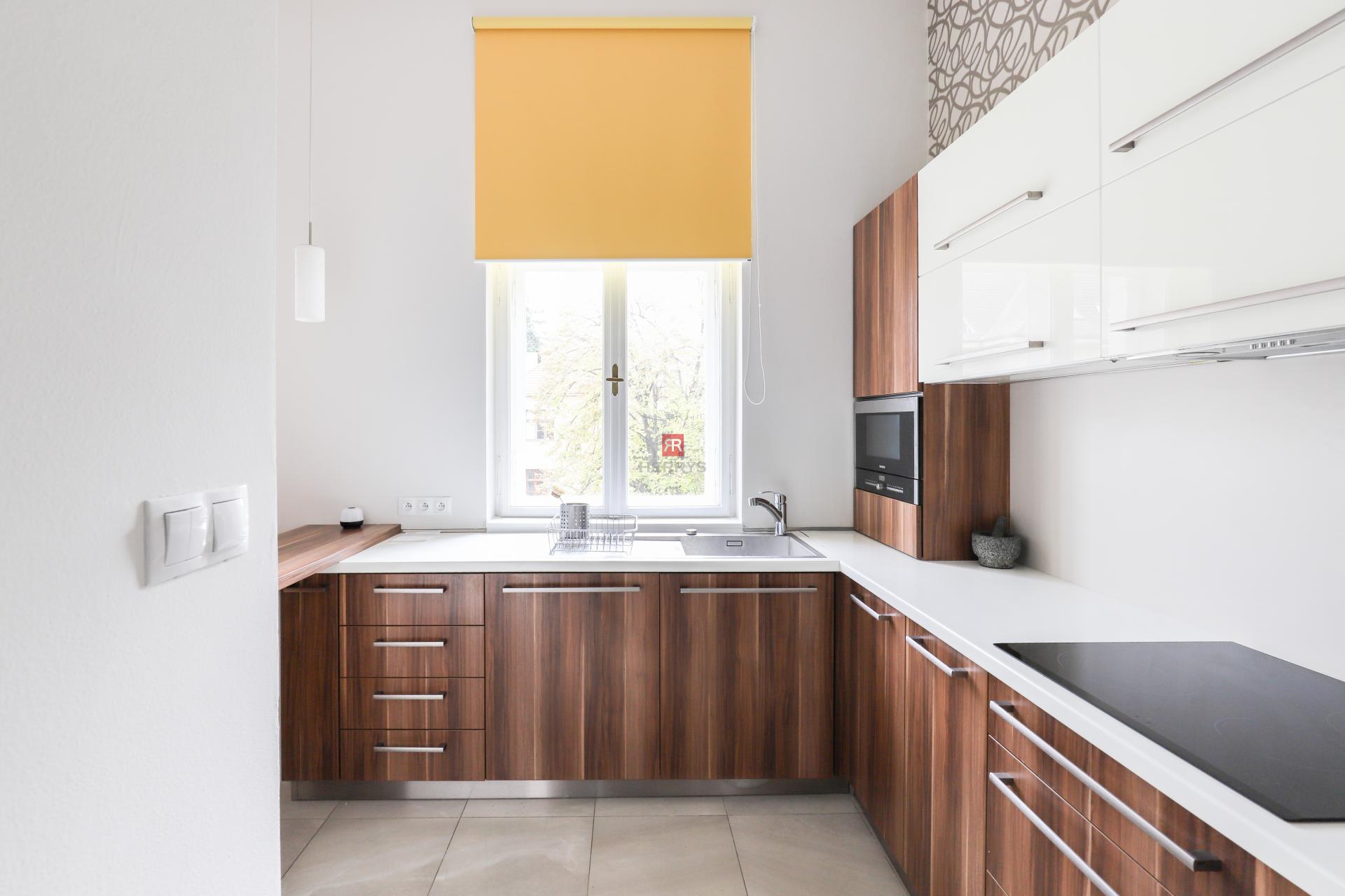 HERRYS – Na prenájom elegantný 3-izbový byt po kompletnej rekonštrukcii v historickom dome na ulici Fraňa Kráľa