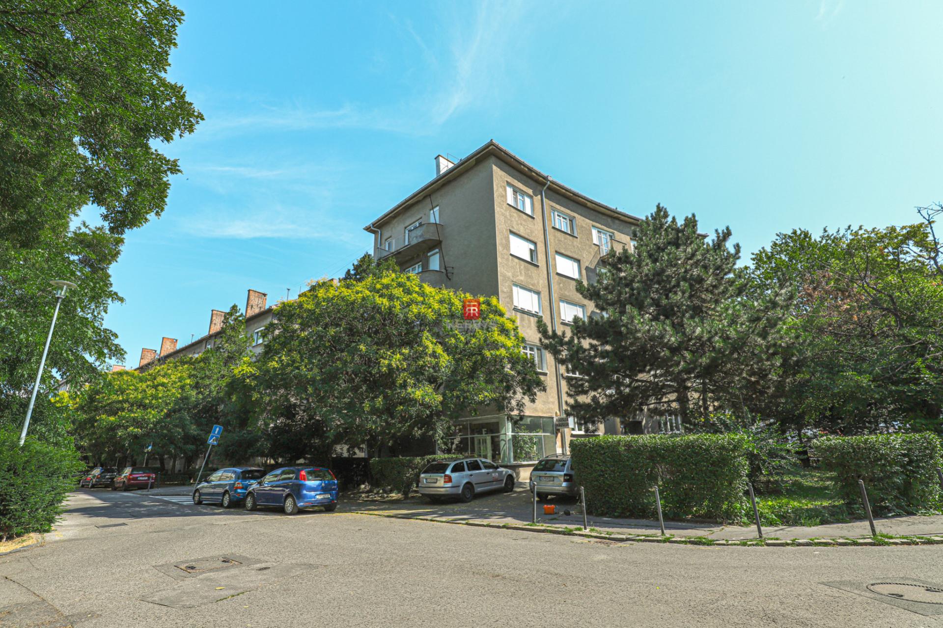 HERRYS - For sale spacious 3-room apartment with the possibility of converting into a 4-room apartment