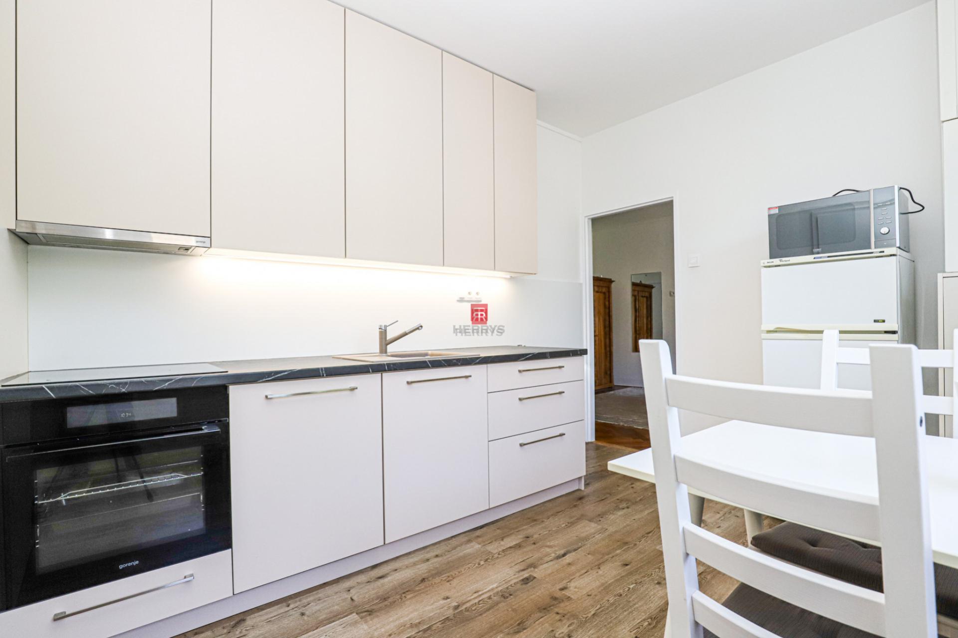 HERRYS - For sale spacious 3-room apartment with the possibility of converting into a 4-room apartment