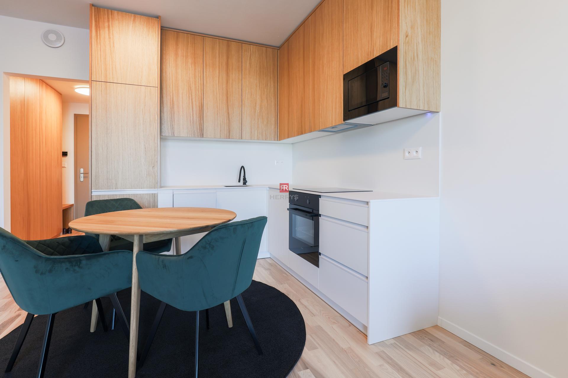 HERRYS - Na prenájom úplne nový, 1-izbový apartmán v projekte METROPOLIS, parking v cene
