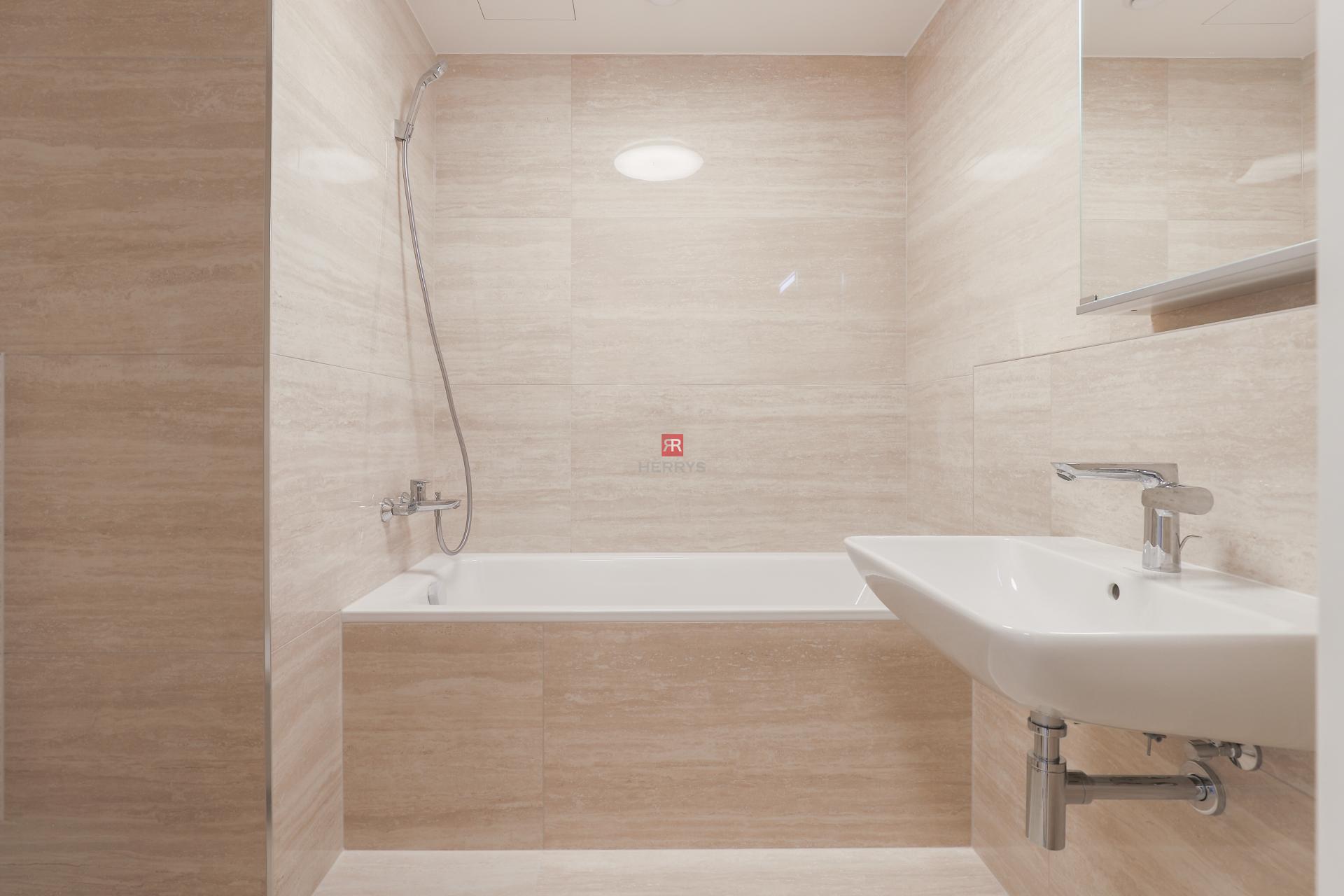 HERRYS - Na prenájom úplne nový, 1-izbový apartmán v projekte METROPOLIS, parking v cene