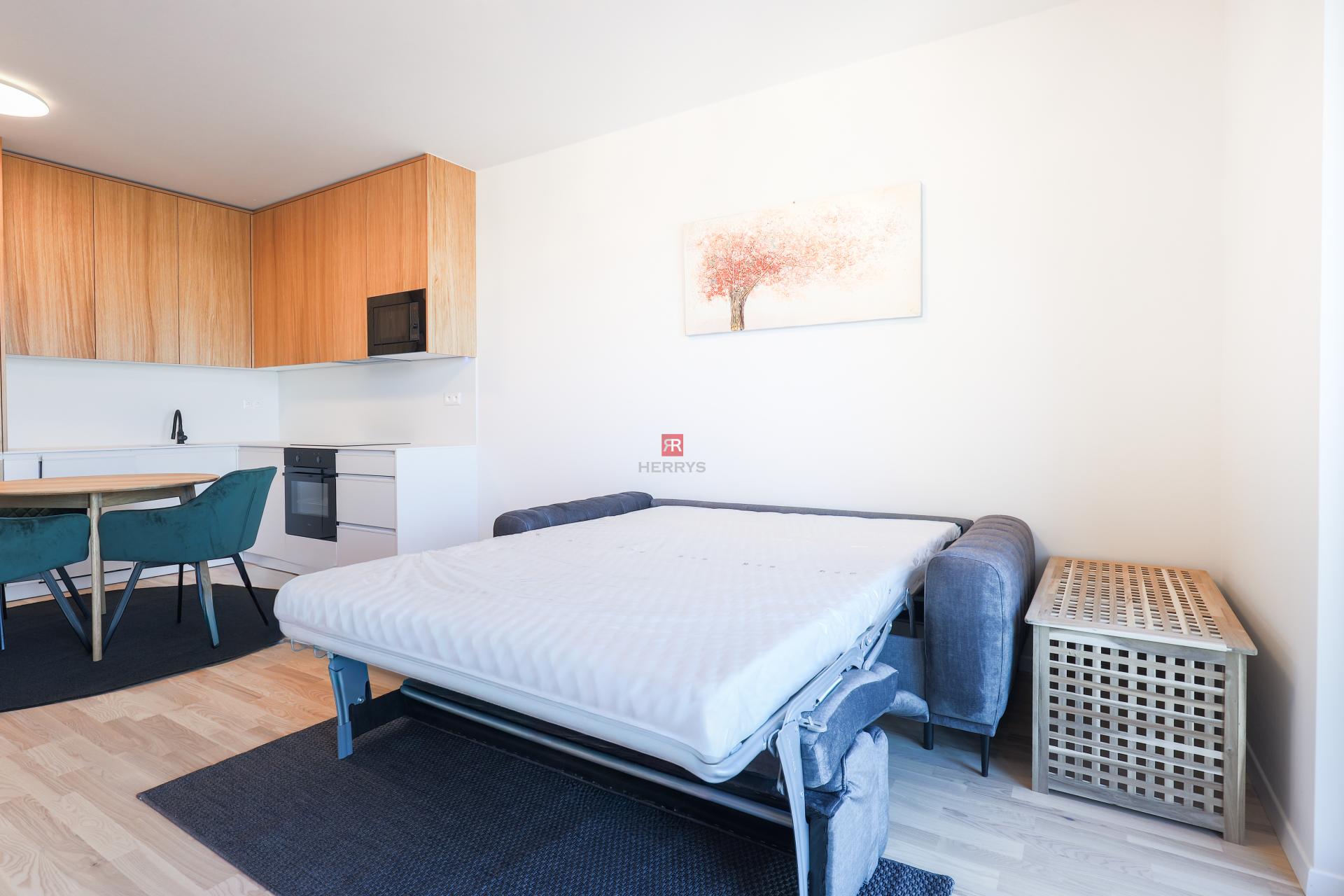 HERRYS - Na prenájom úplne nový, 1-izbový apartmán v projekte METROPOLIS, parking v cene