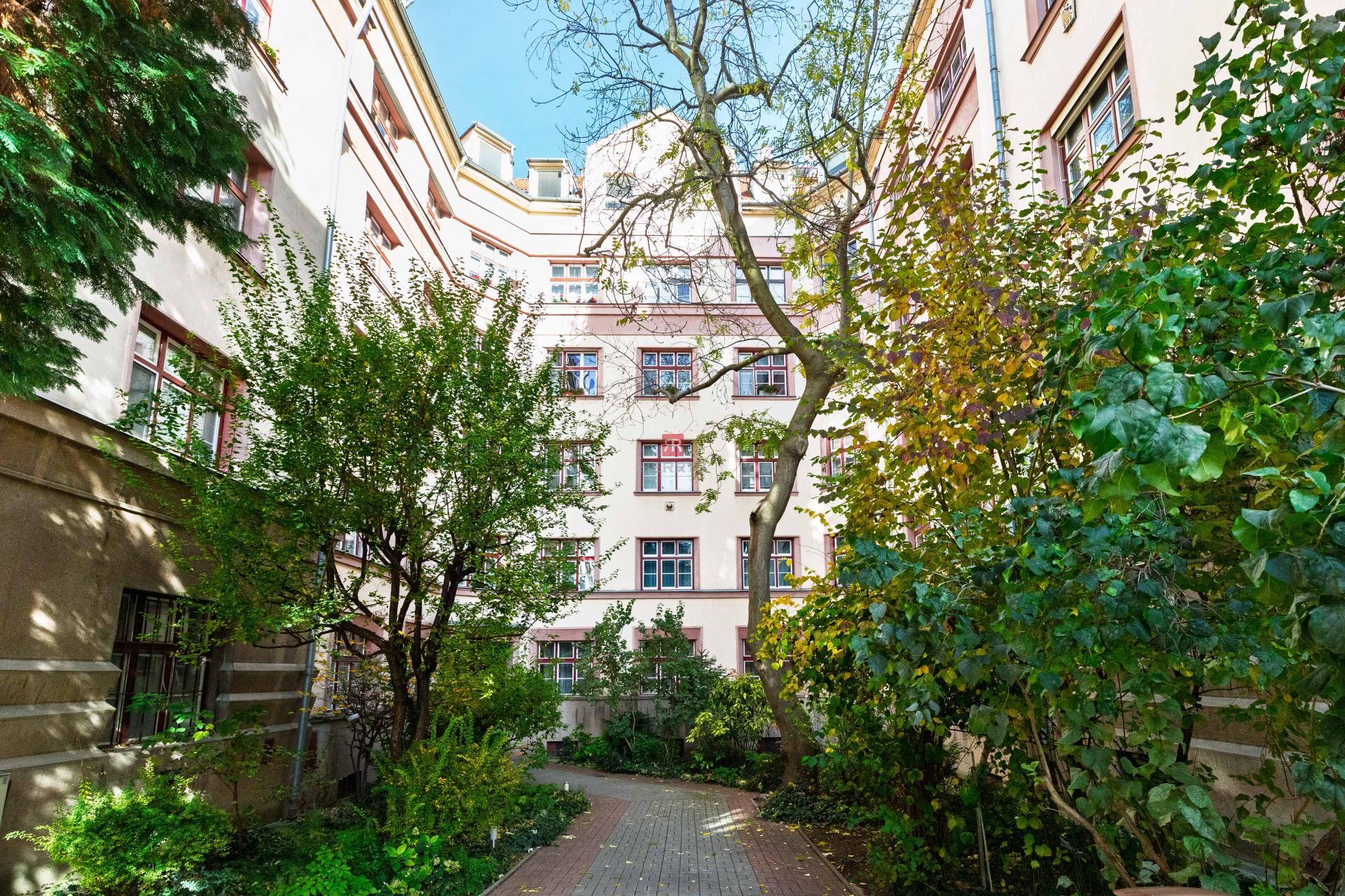 HERRYS – Beautiful 3-room apartment for sale after high-quality renovation on Zochova Street with a view of the castle
