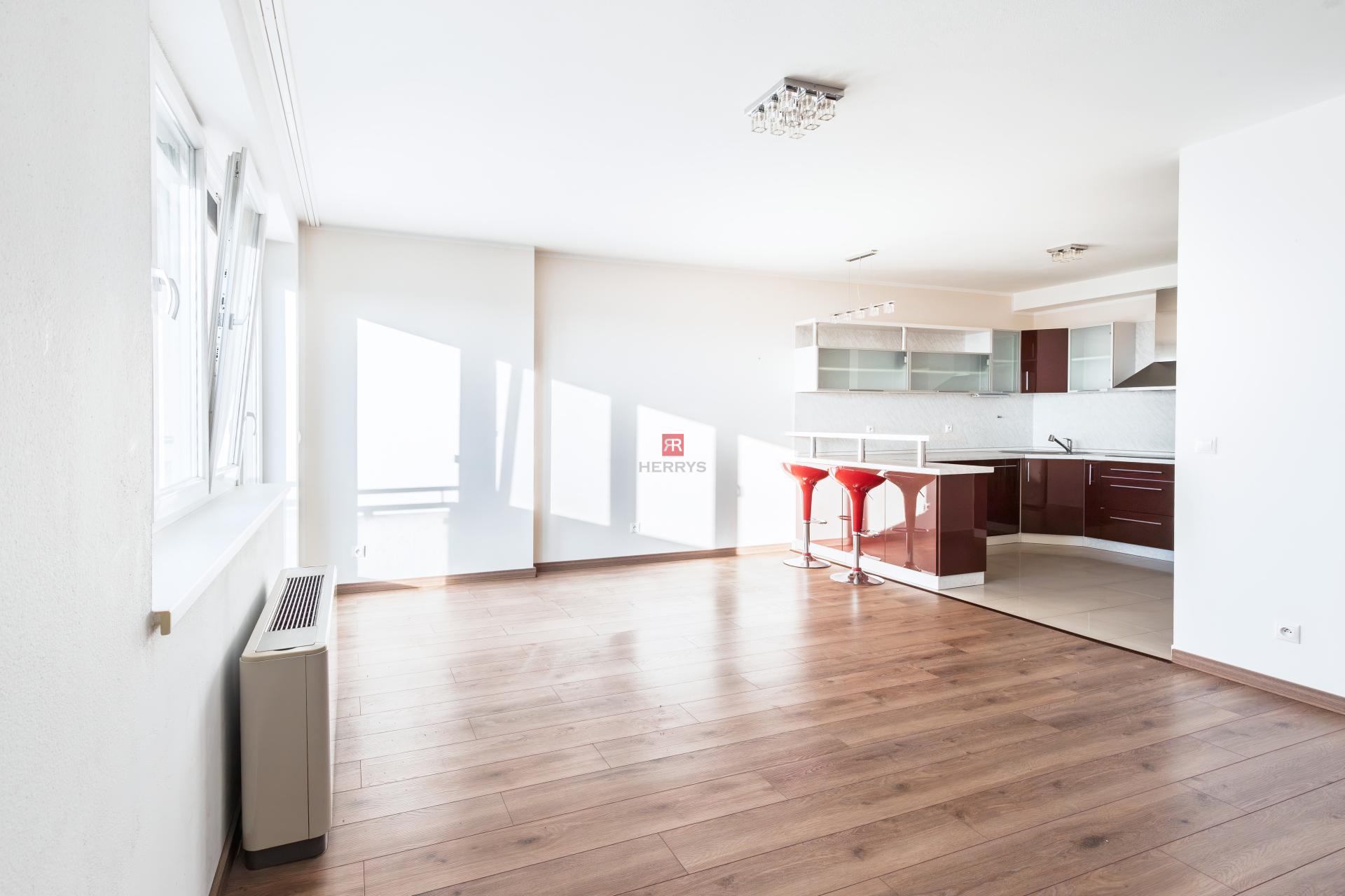 HERRYS - Na predaj priestranný 3-izbový byt na ulici Guothova, Kramáre