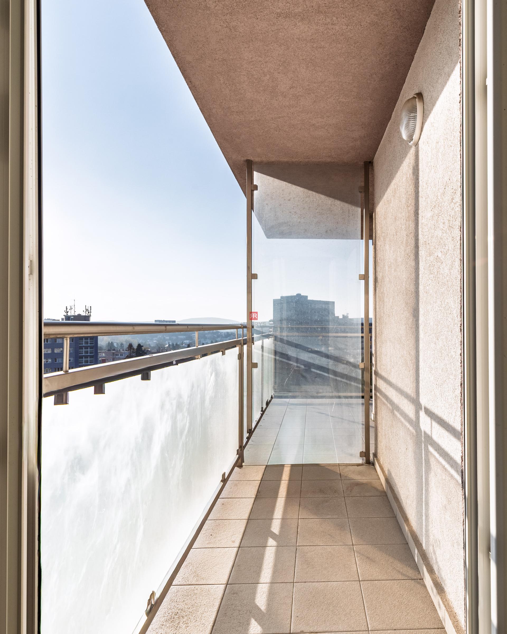 HERRYS - Na predaj priestranný 3-izbový byt na ulici Guothova, Kramáre