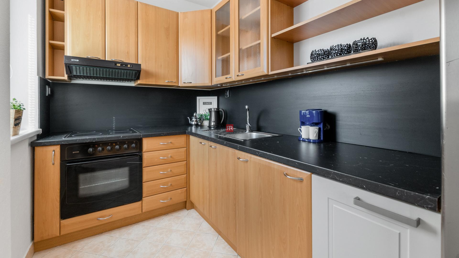 HERRYS - Na prenájom kompletne zariadený 1 izbový byt s balkónom v Devínskej Novej Vsi