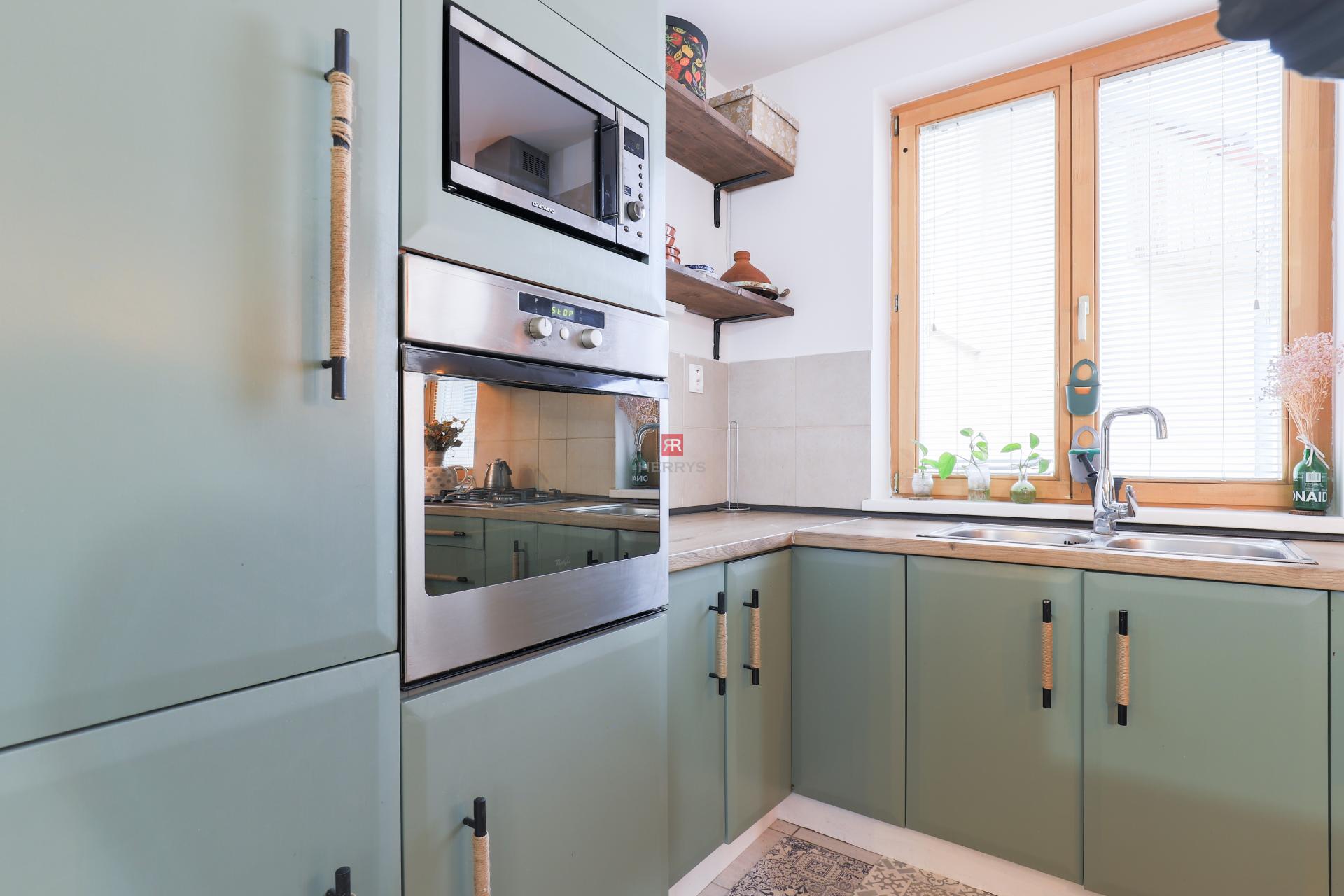 HERRYS - Na prenájom mezonetový 2 izbový byt s terasou pri Bratislavskom hrade