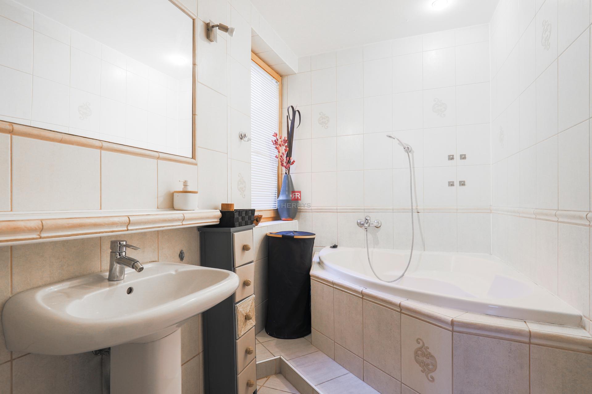 HERRYS - Na prenájom mezonetový 2 izbový byt s terasou pri Bratislavskom hrade