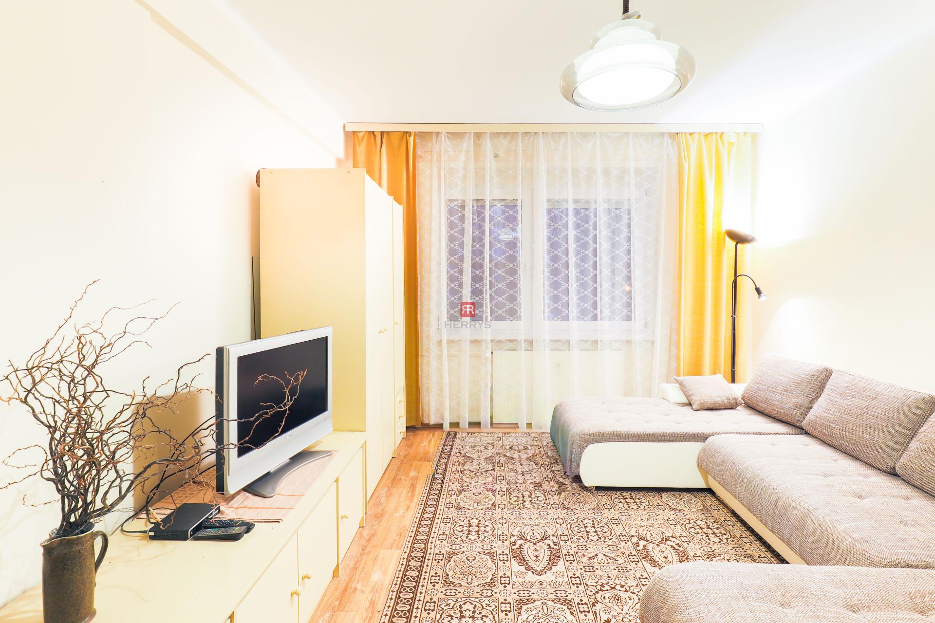 HERRYS – Na prenájom zariadený 1-izbový byt v Ružinove na Miletičovej ulici