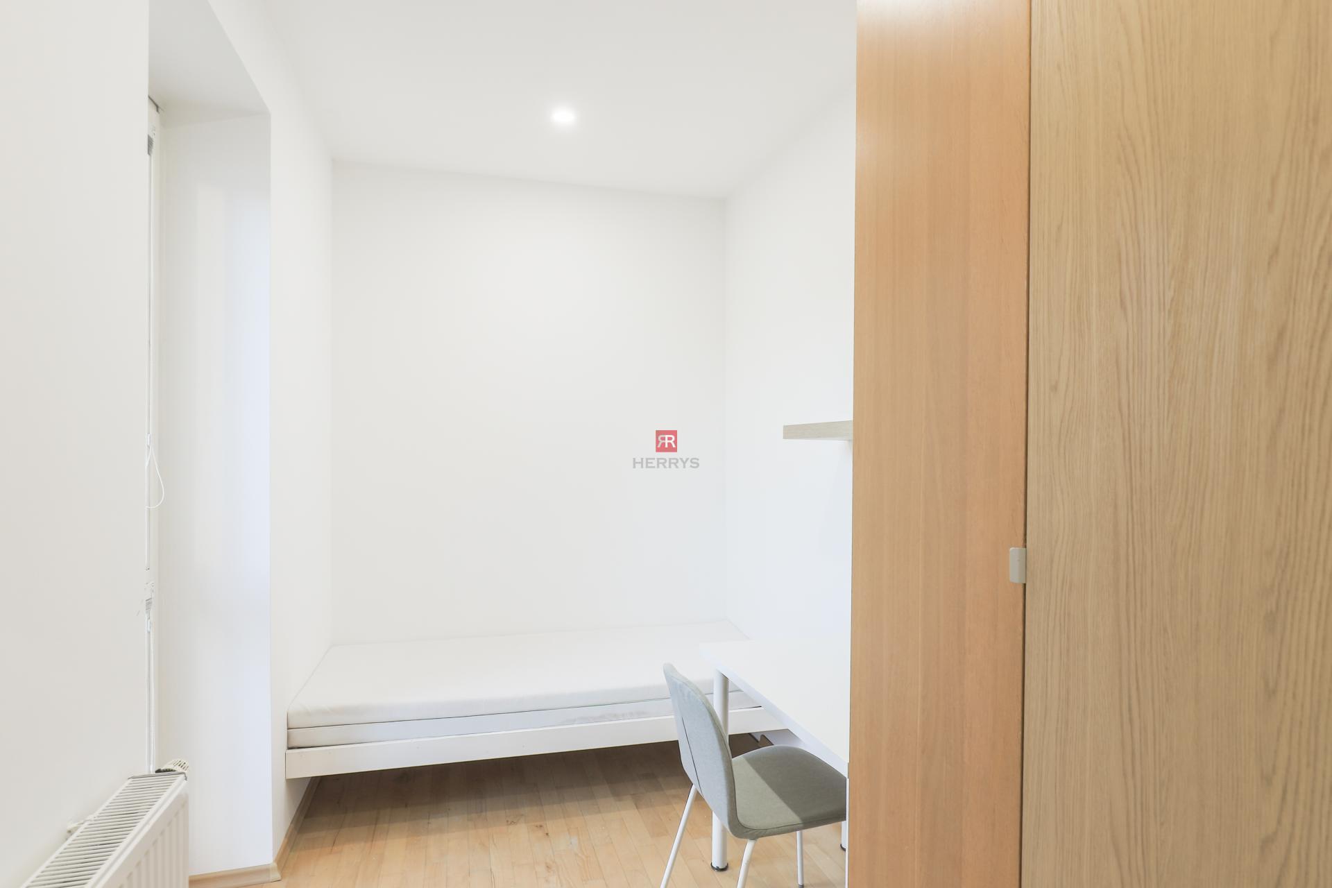 HERRYS – 3-Bedroom Apartment with Two Balconies for Rent in the City Center&nbsp;