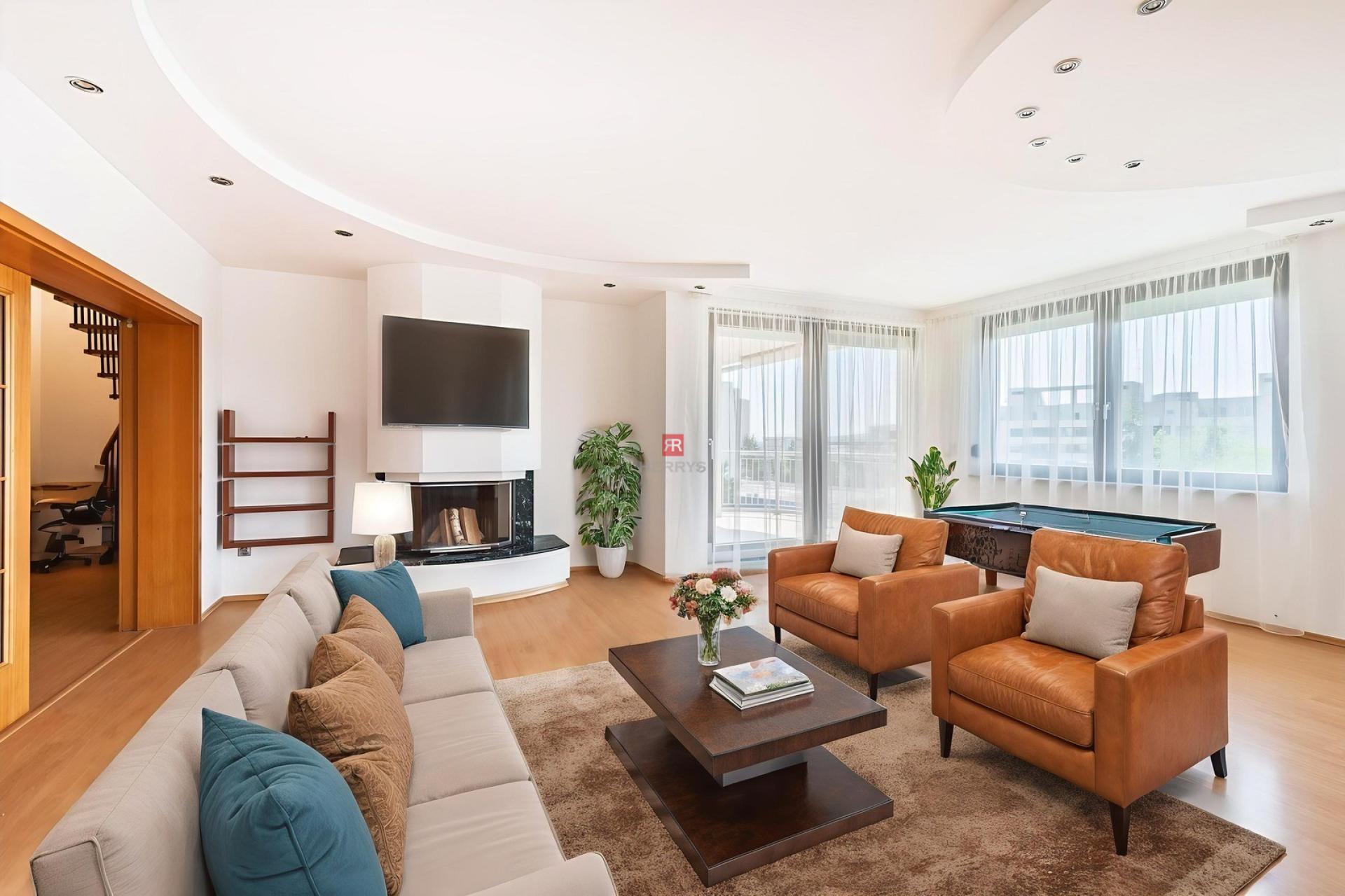 For sale, an exceptional 5-room apartment in a beautiful location near the Horsky Park