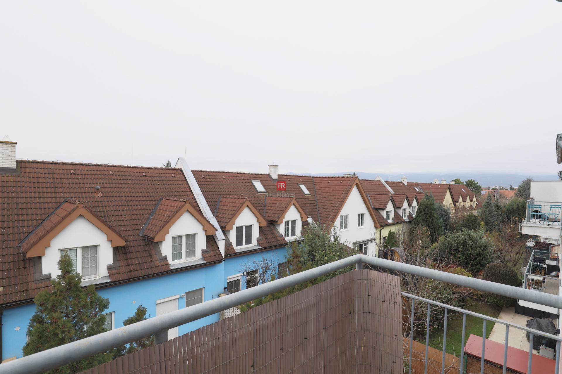 HERRYS – Na prenájom zariadený 1-izbový byt s balkónom a možnosťou garážového státia vo Vajnoroch