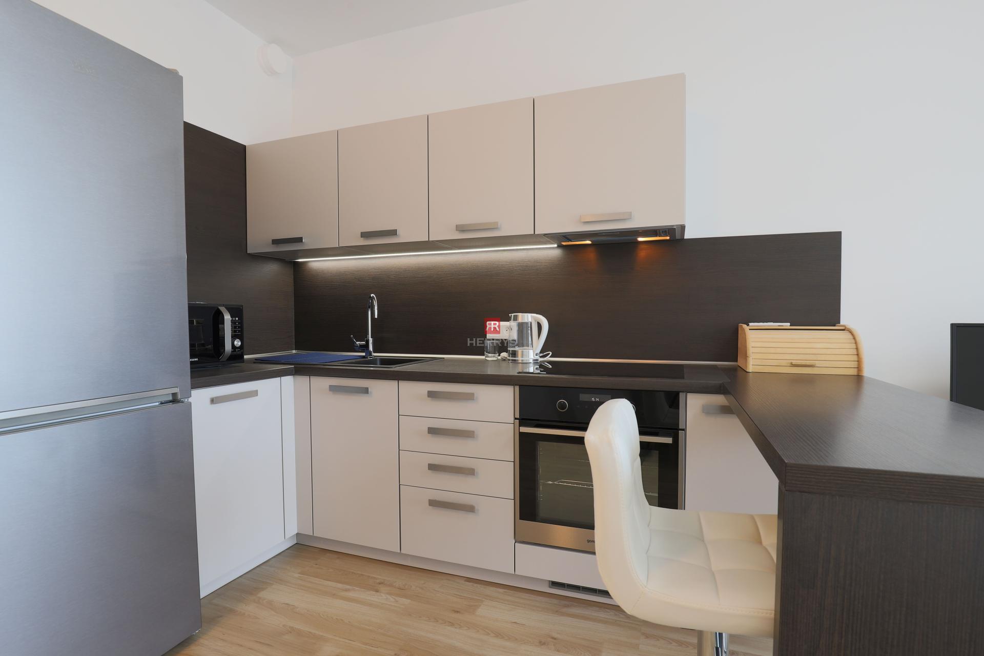 HERRYS - Na prenájom kompletne zariadená garsónka v Novom Ružinove