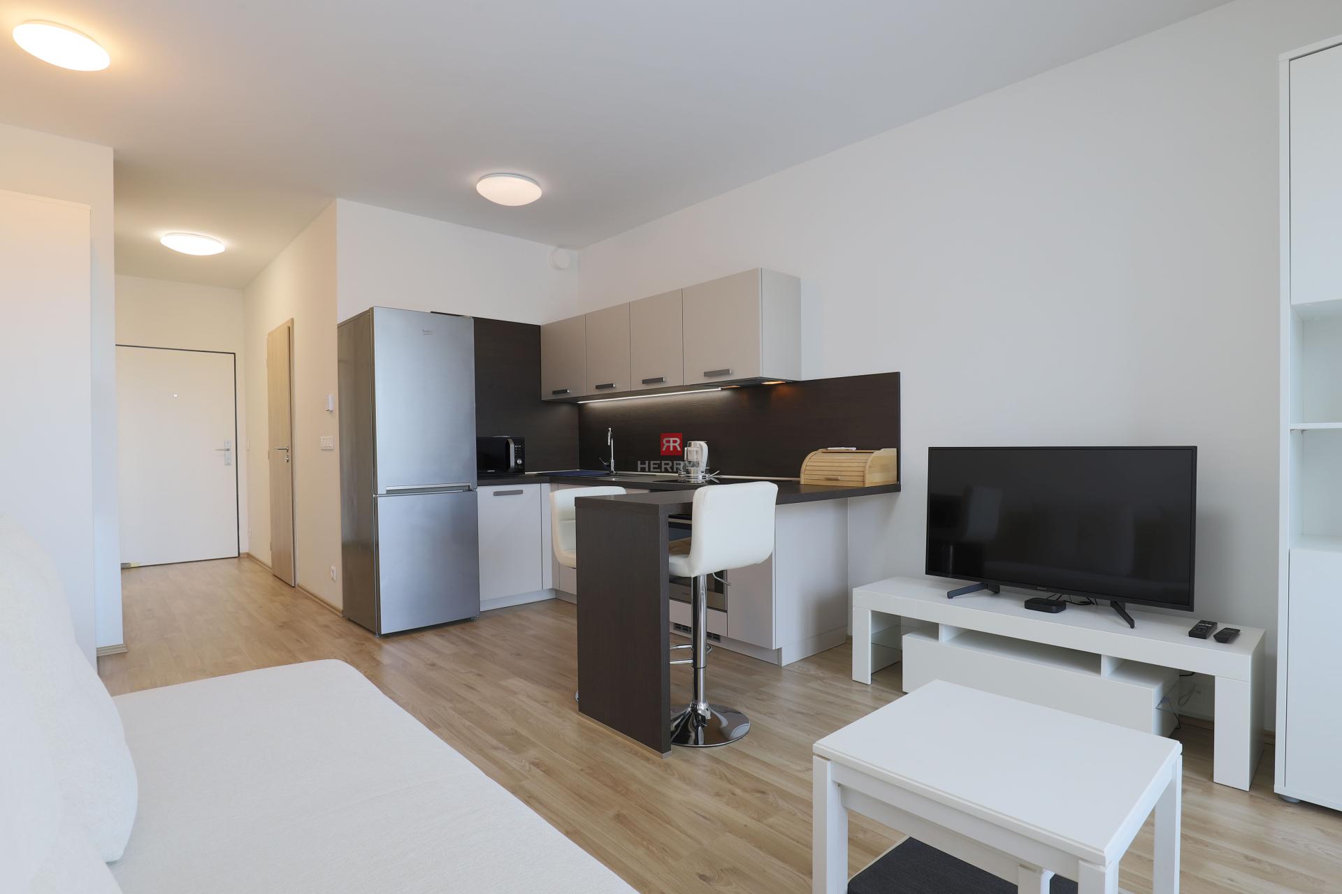 HERRYS - Na prenájom kompletne zariadená garsónka v Novom Ružinove