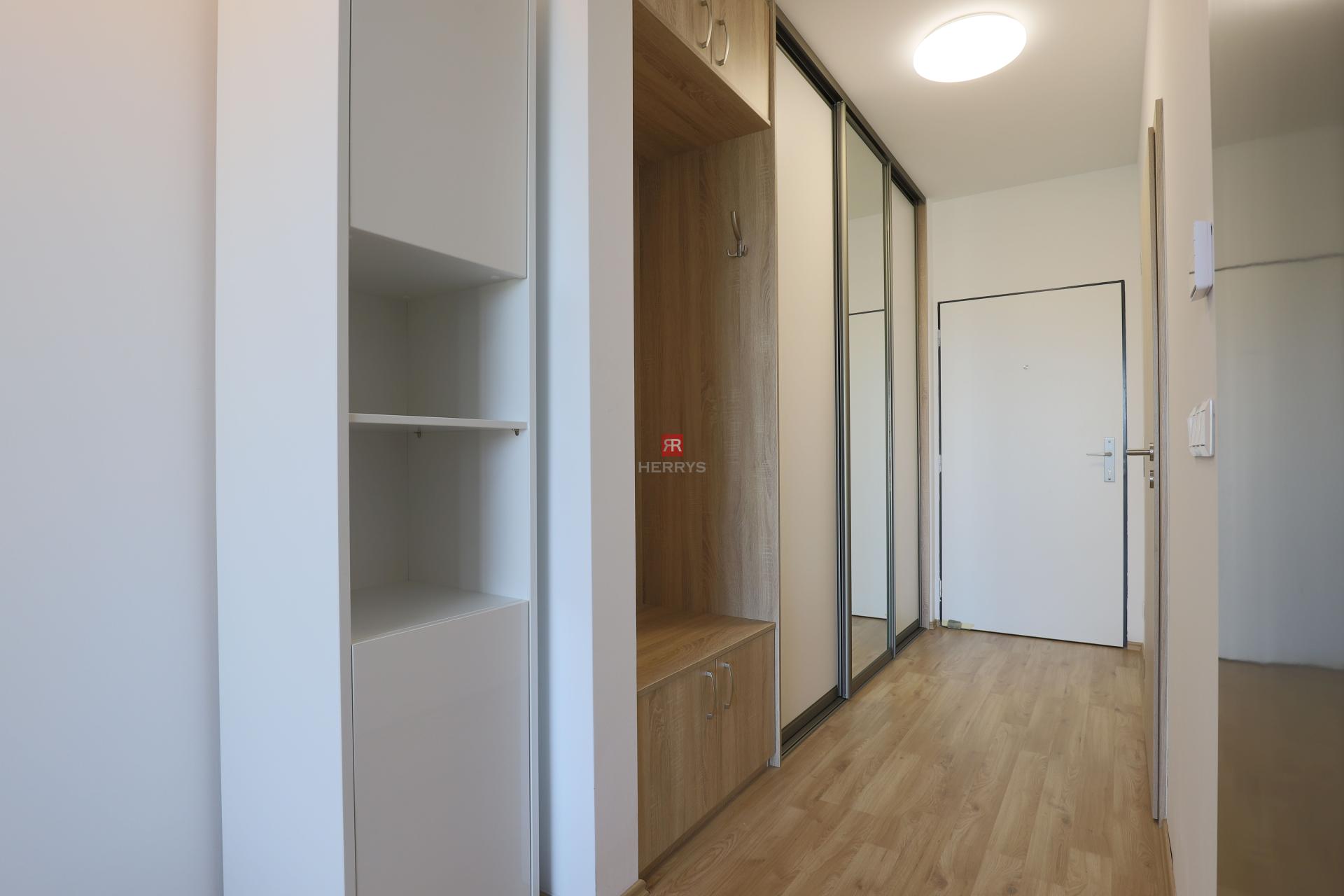 HERRYS - Na prenájom kompletne zariadená garsónka v Novom Ružinove