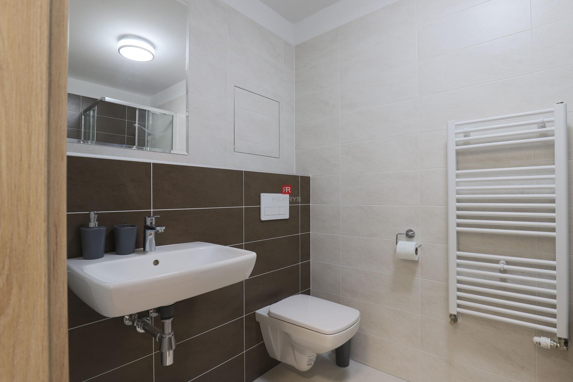 HERRYS - Na prenájom kompletne zariadená garsónka v Novom Ružinove