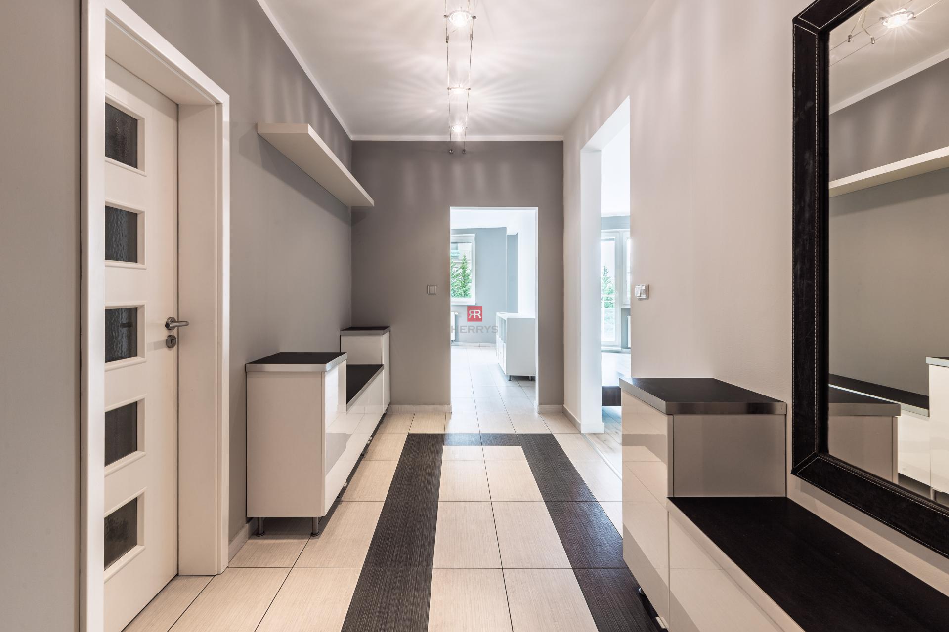 HERRYS - Na predaj priestranný 4-izbový byt v Novostavbe pri ramene Dunaja