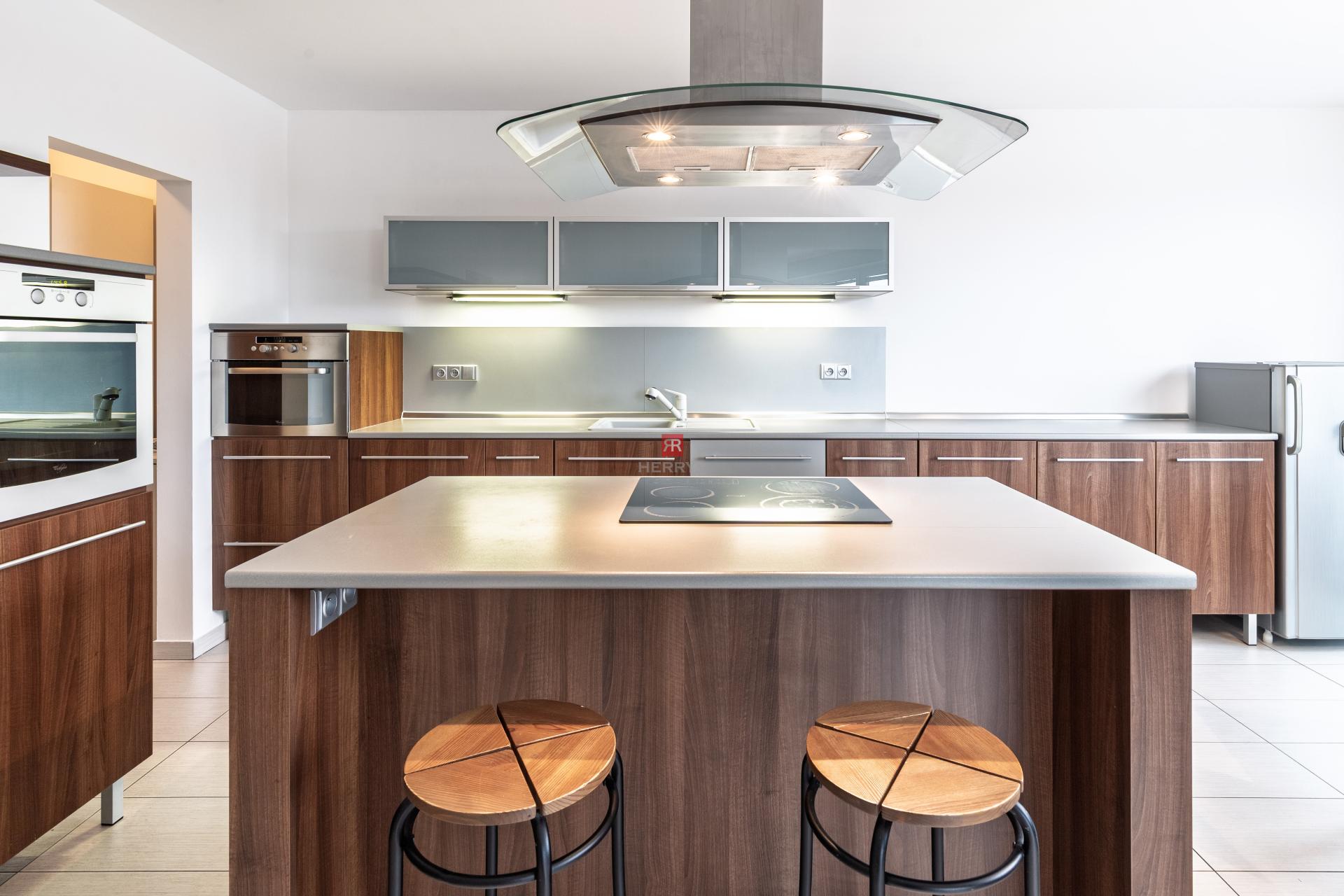 HERRYS - Na predaj priestranný 4-izbový byt v Novostavbe pri ramene Dunaja