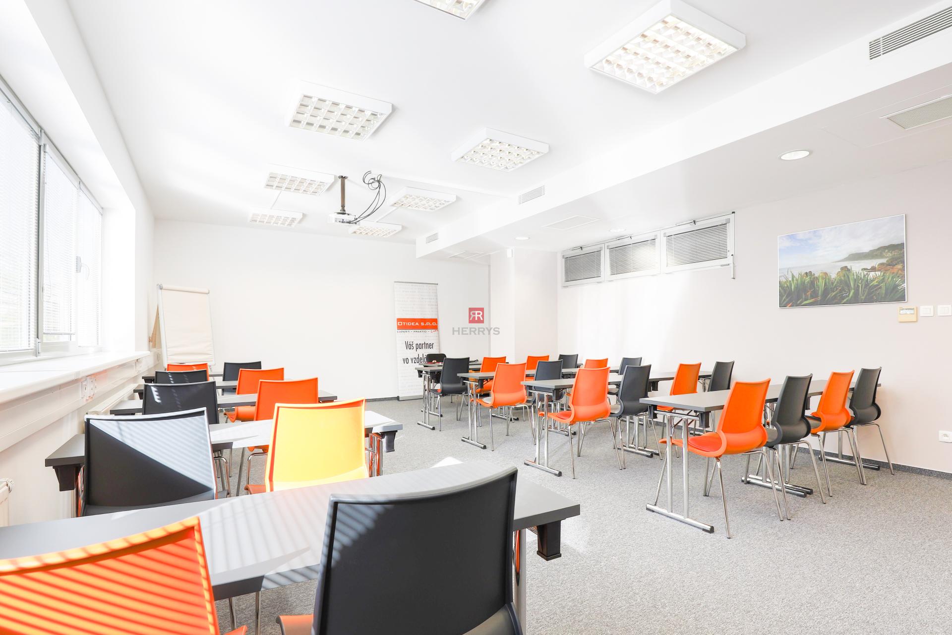HERRYS - For rent 110 m2 office in Ružinov