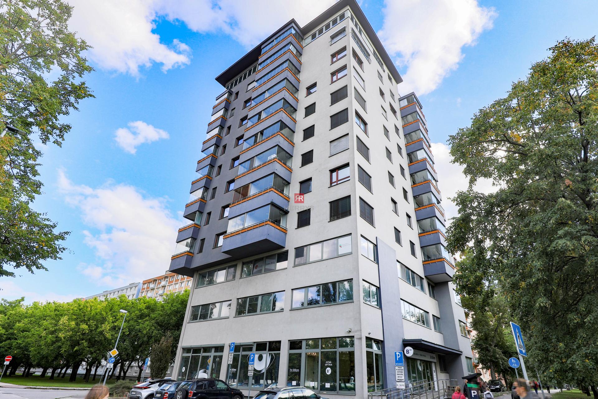 &nbsp;HERRYS - Na prenájom 110 m2 kancelária v Ružinove&nbsp;