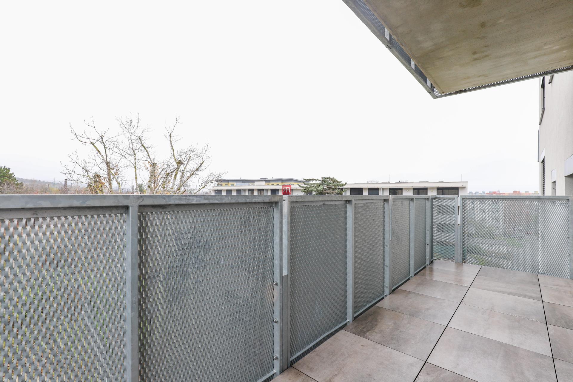 HERRYS - Na prenájom úplne nový 2i apartmán v&nbsp;rezidenčnom komplexe Pod Vinicou v&nbsp;BA - Nové Mesto