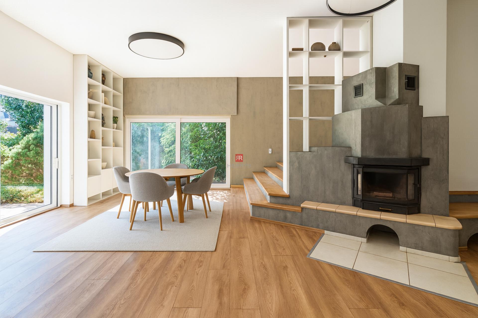 HERRYS - Na predaj priestranný 6-izbový rodinný dom vo Vajnoroch