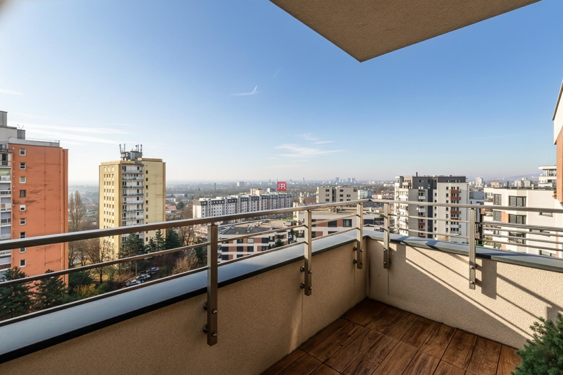 HERRYS - Na predaj 2 izbový byt v komplexe Zlaté krídlo, Rača