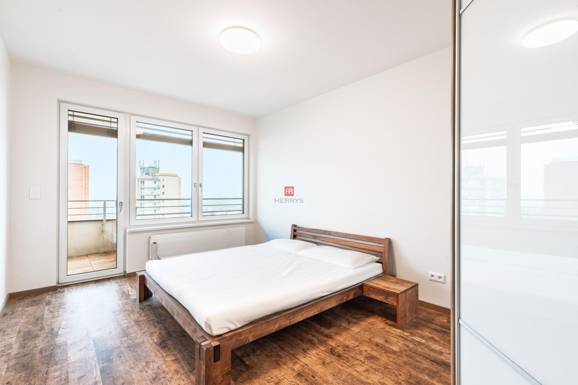 HERRYS - Na predaj 2 izbový byt v komplexe Zlaté krídlo, Rača