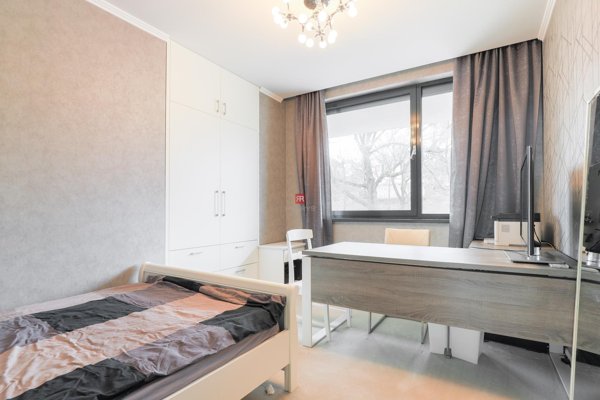 HERRYS - Na prenájom 3,5 izbový byt v uzavretom areáli na Kolibe s panoramatickým výhľadom na mesto