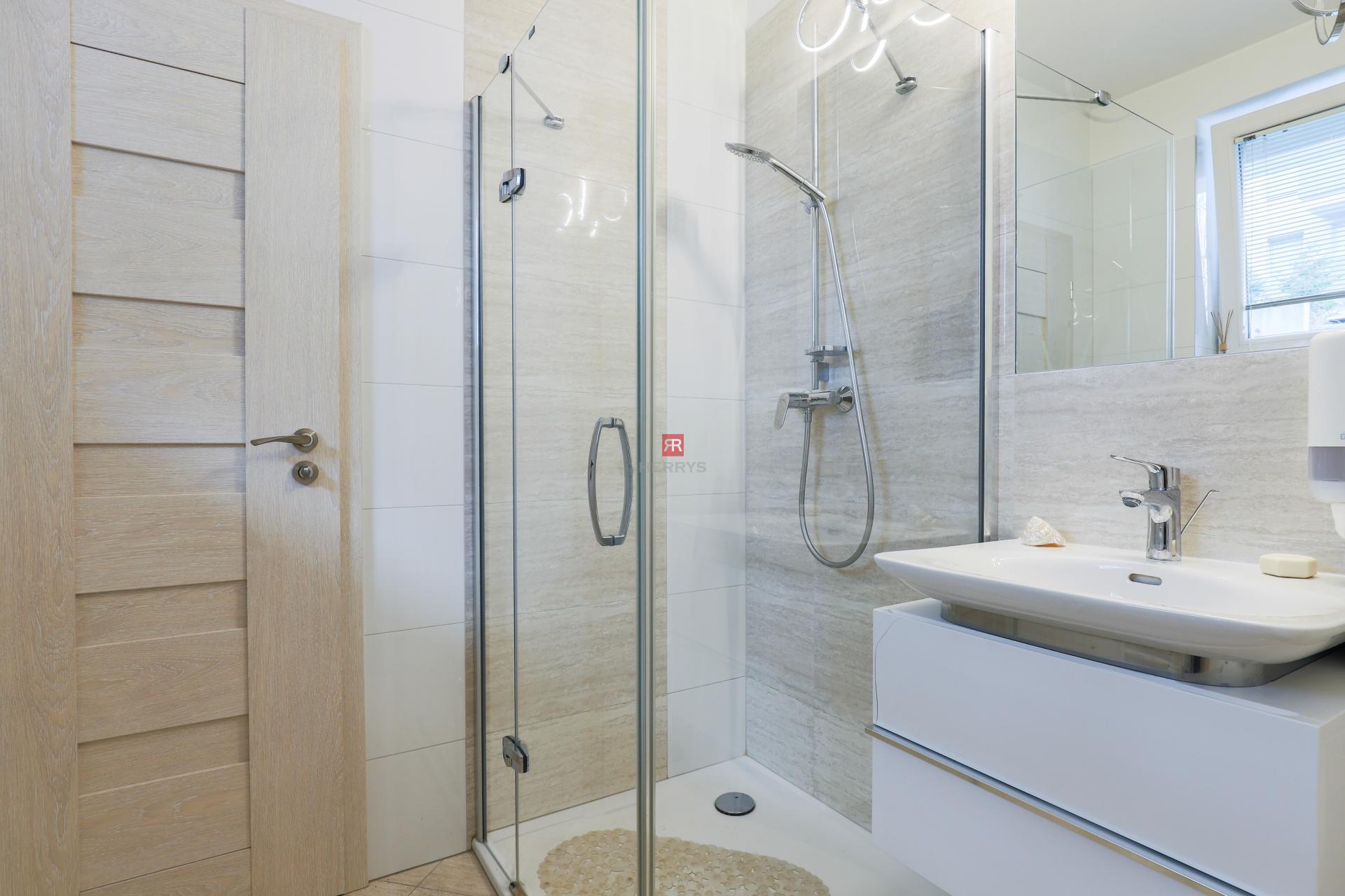 HERRYS - Na prenájom priestranný 5-izbový byt v novostavbe na Starých Gruntoch&nbsp;