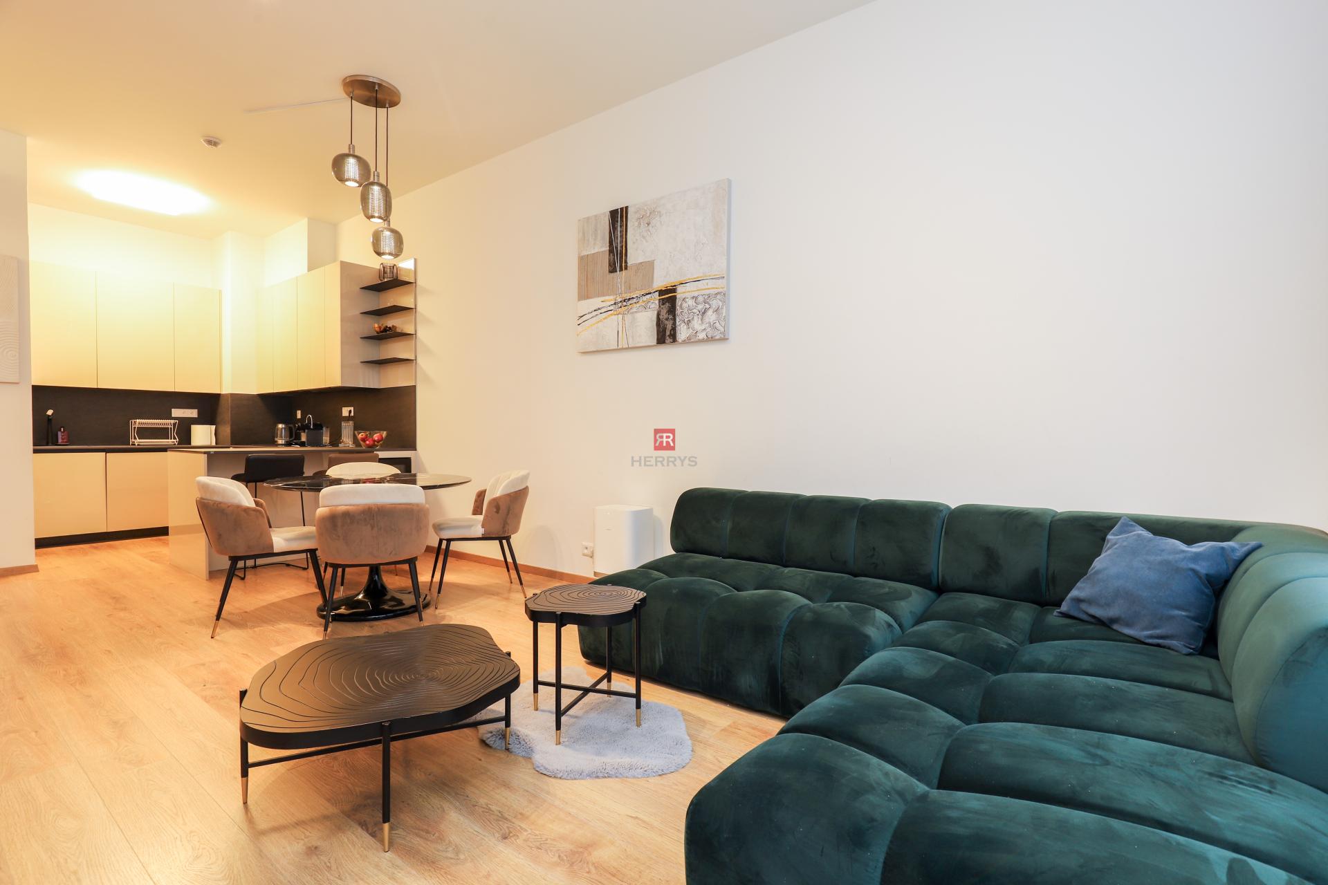 HERRYS - Na prenájom krásny 4-izbový byt s terasou a predzáhradkou v komplexe Slnečnice - Viladomy.