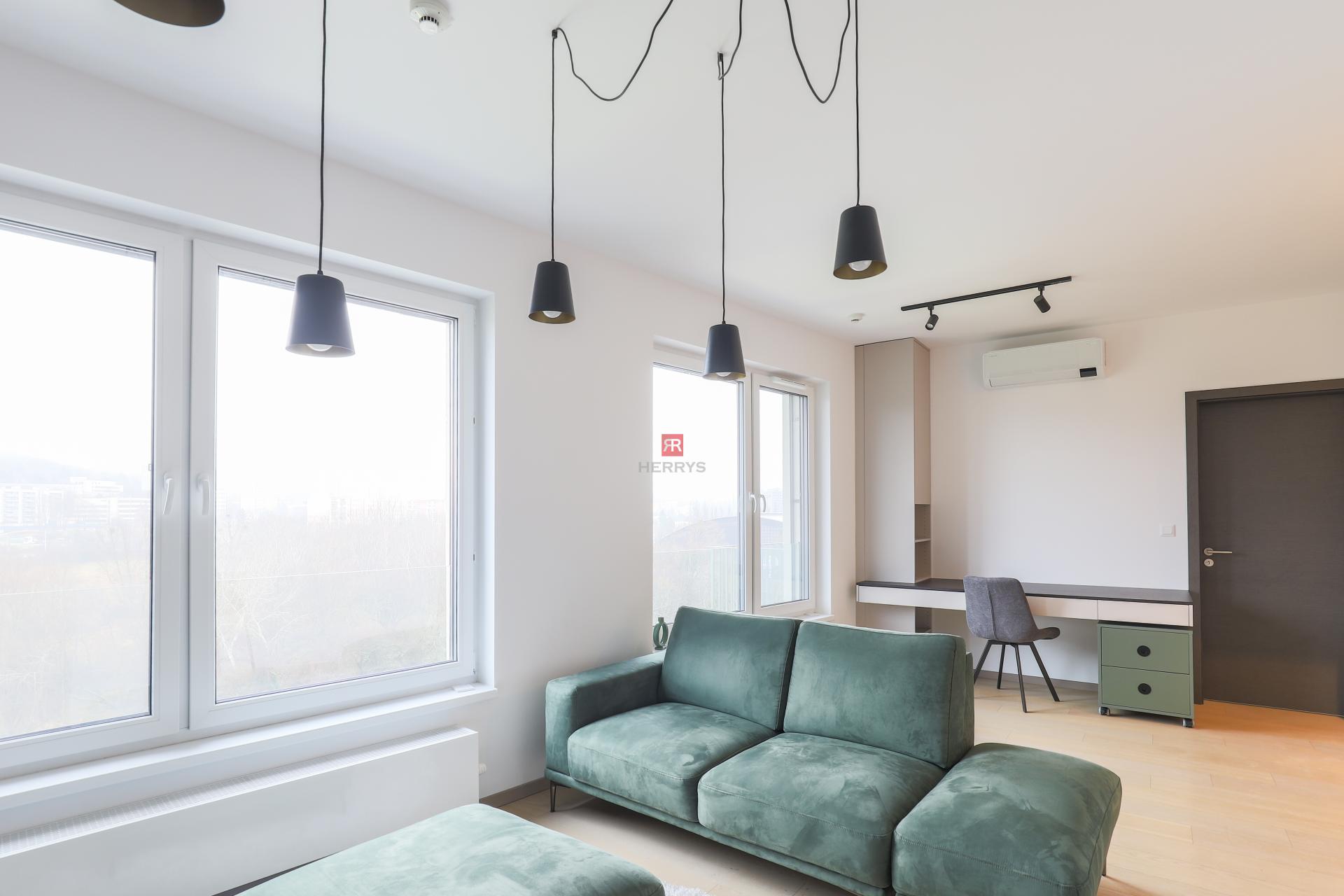 HERRYS – Na prenájom moderný 2-izbový byt s garážovým státím a atraktívnym výhľadom v Čerešniach